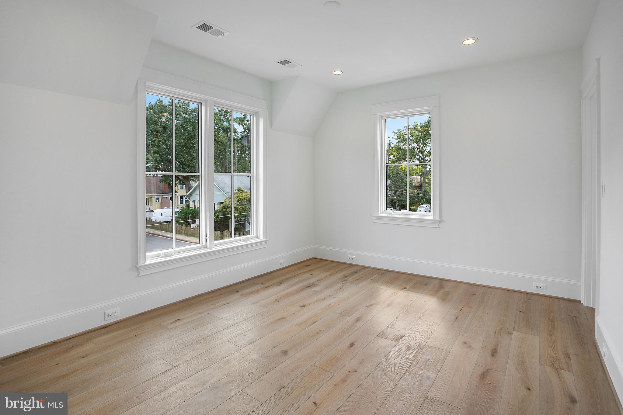 ASHTON HEIGHTS - Residential