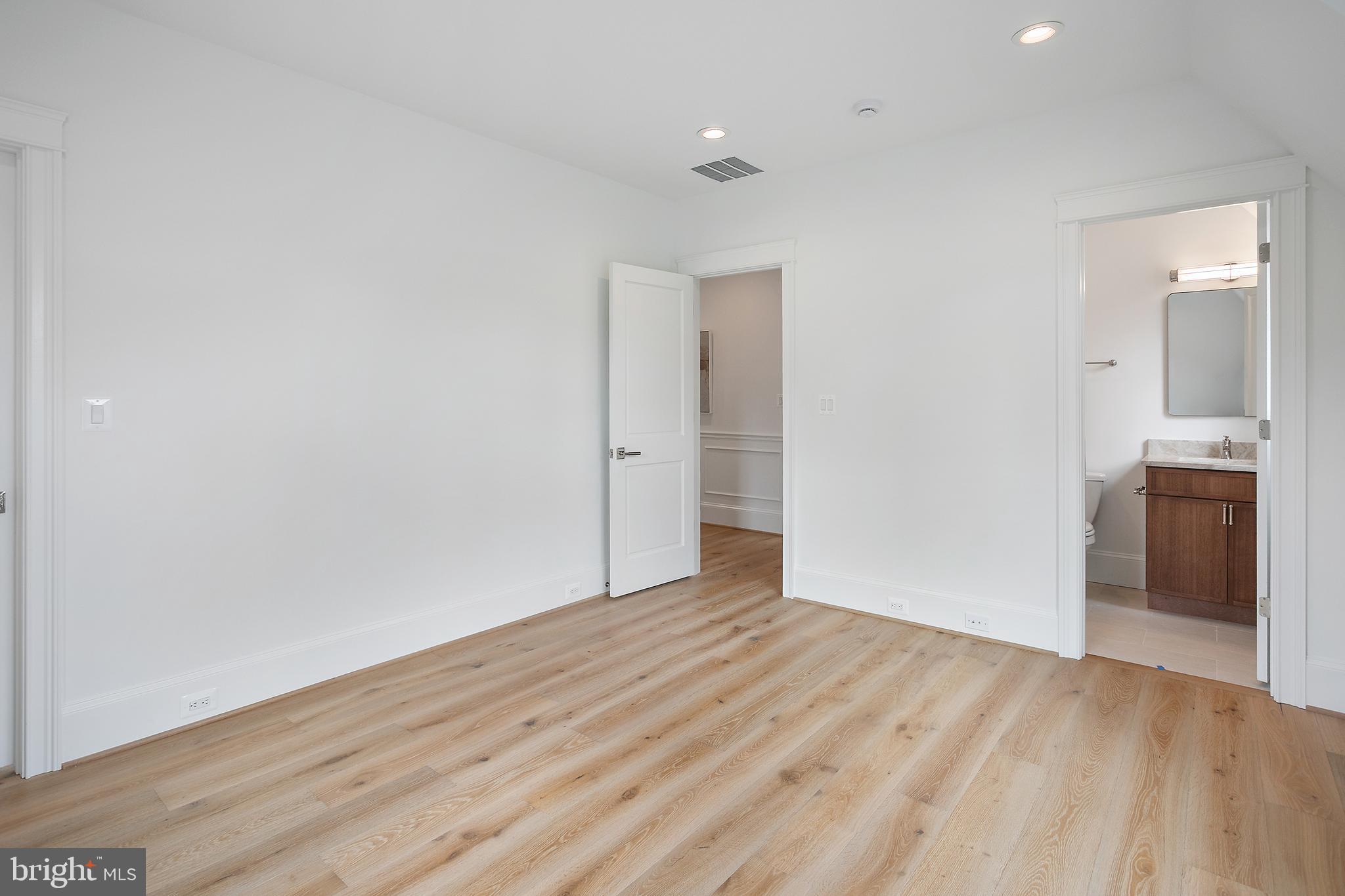 ASHTON HEIGHTS - Residential