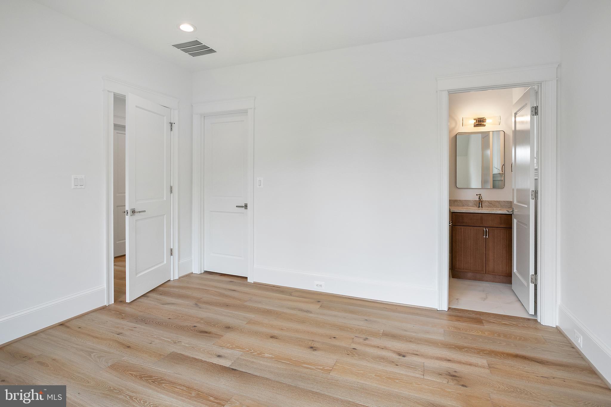 ASHTON HEIGHTS - Residential