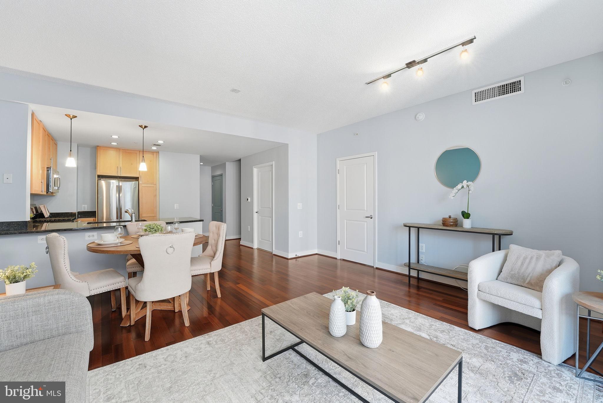 820 N POLLARD STREET 512