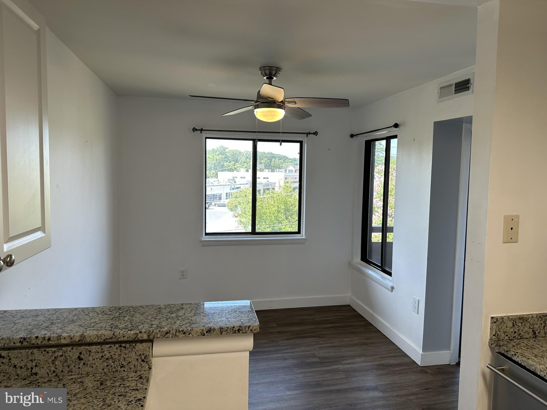 FAIRFIELD COMMONS - Residential Lease