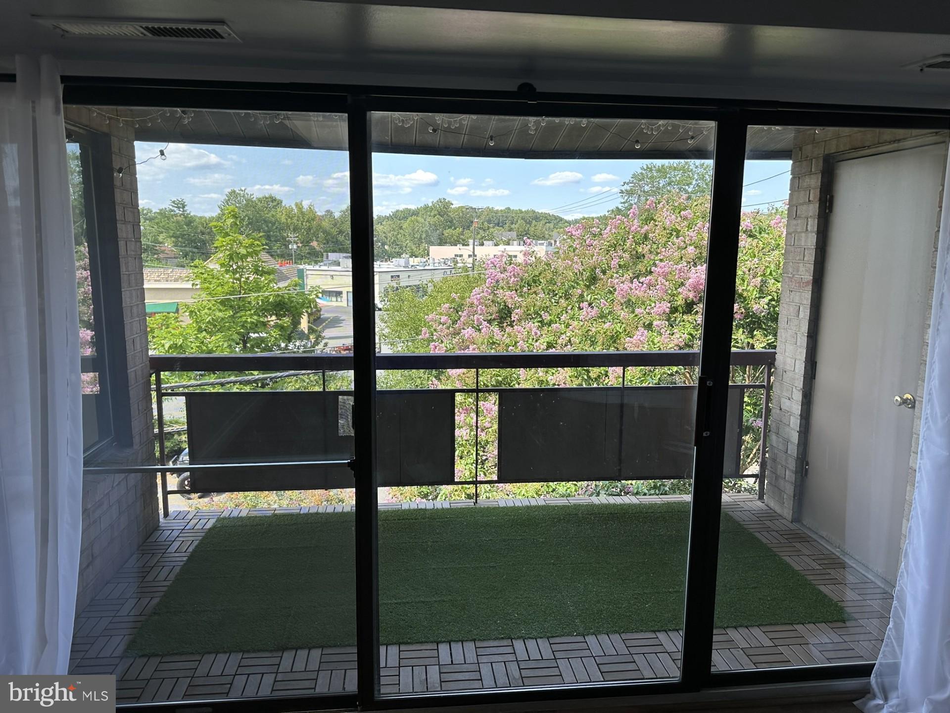 FAIRFIELD COMMONS - Residential Lease