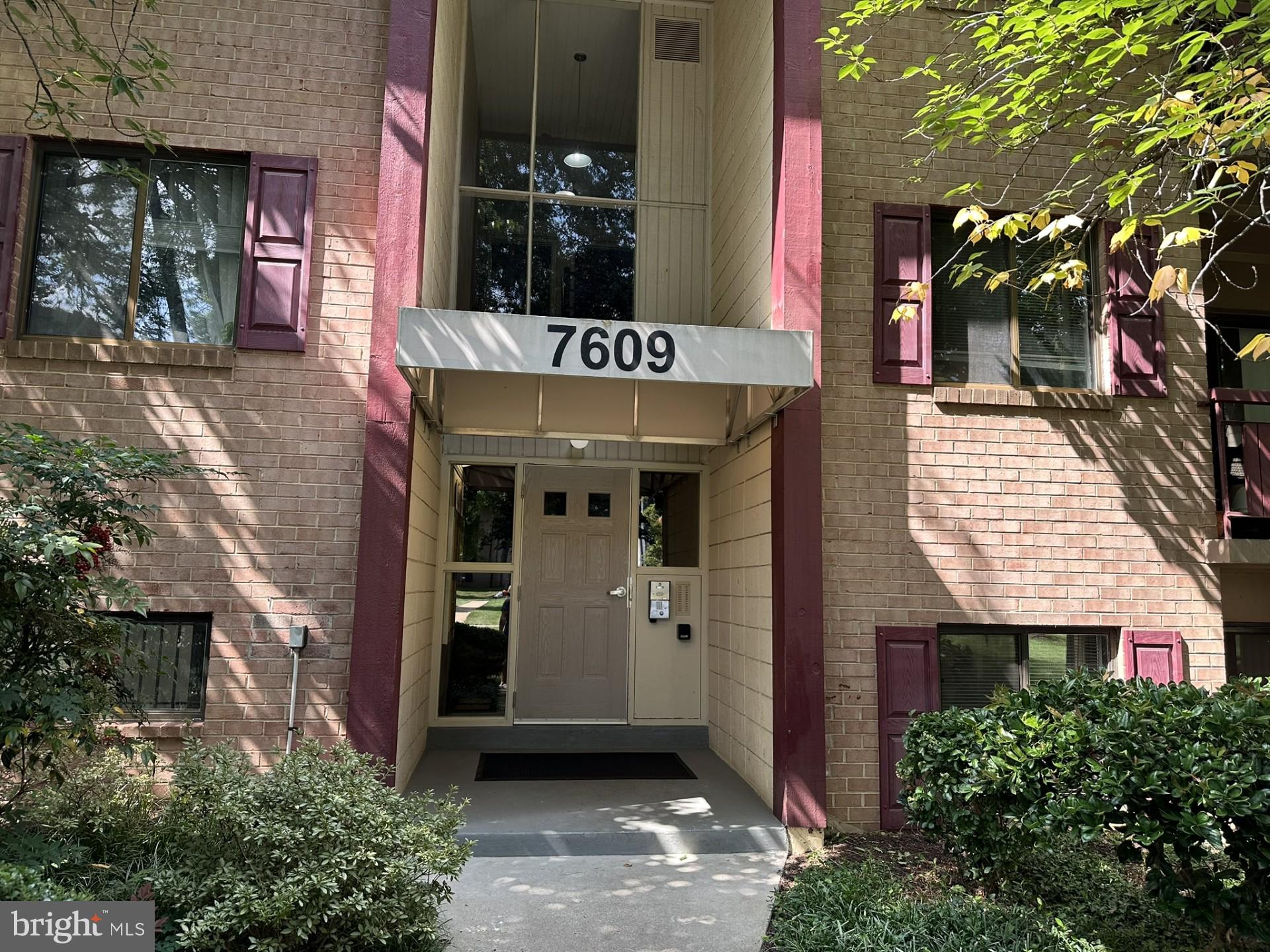 FAIRFIELD COMMONS - Residential Lease