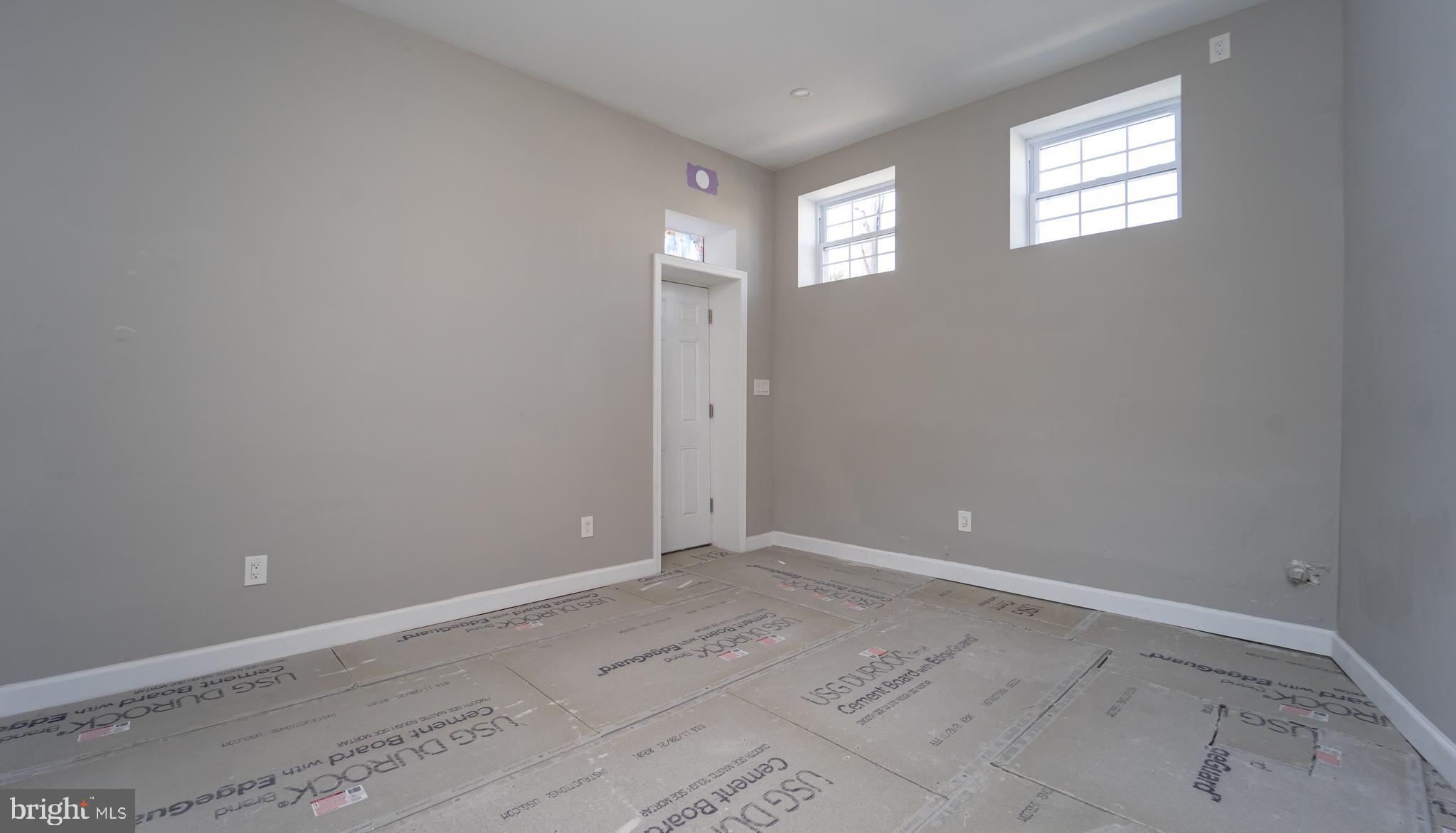 WASHINGTON VILLAGE - Commercial Sale