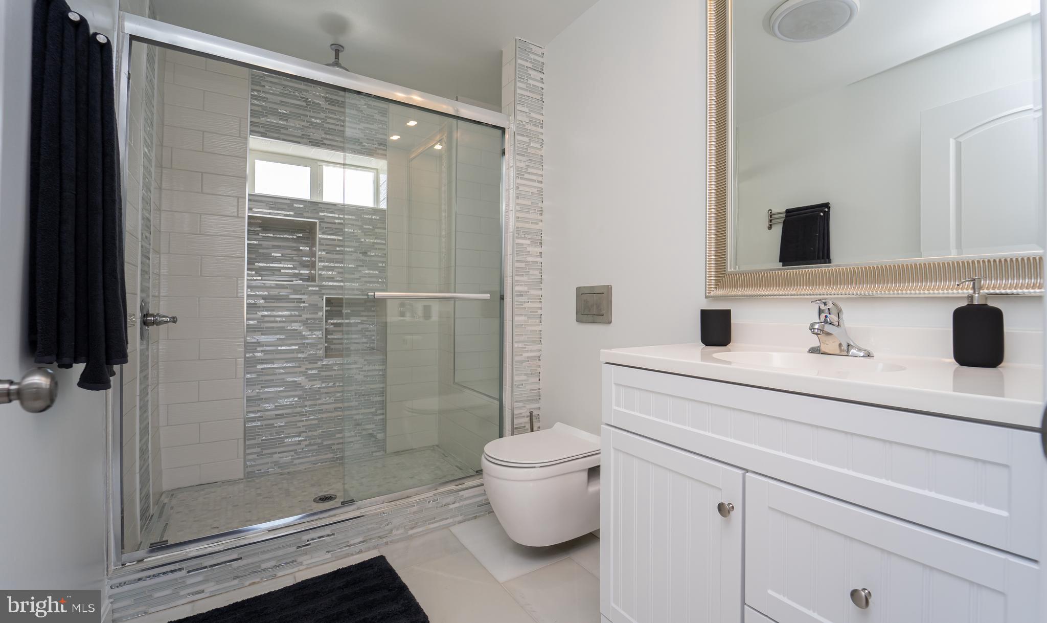 WASHINGTON VILLAGE - Commercial Sale