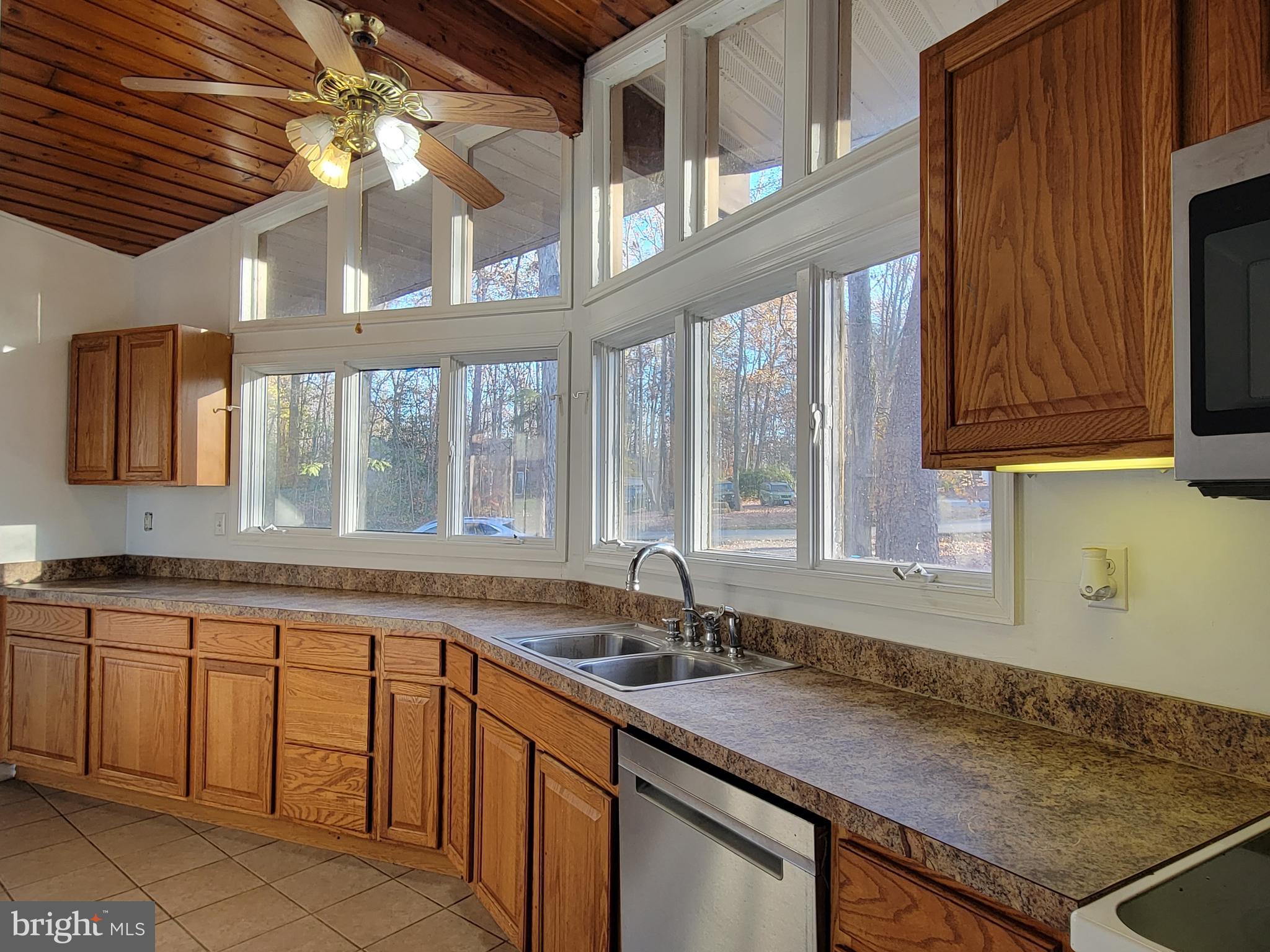 LAKE LAND OR - Residential