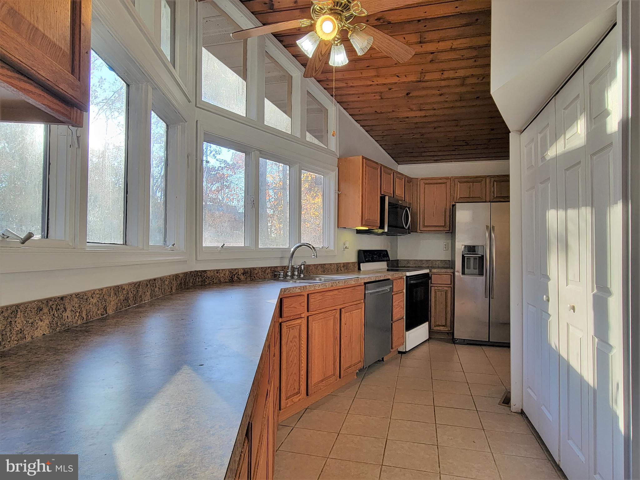 LAKE LAND OR - Residential