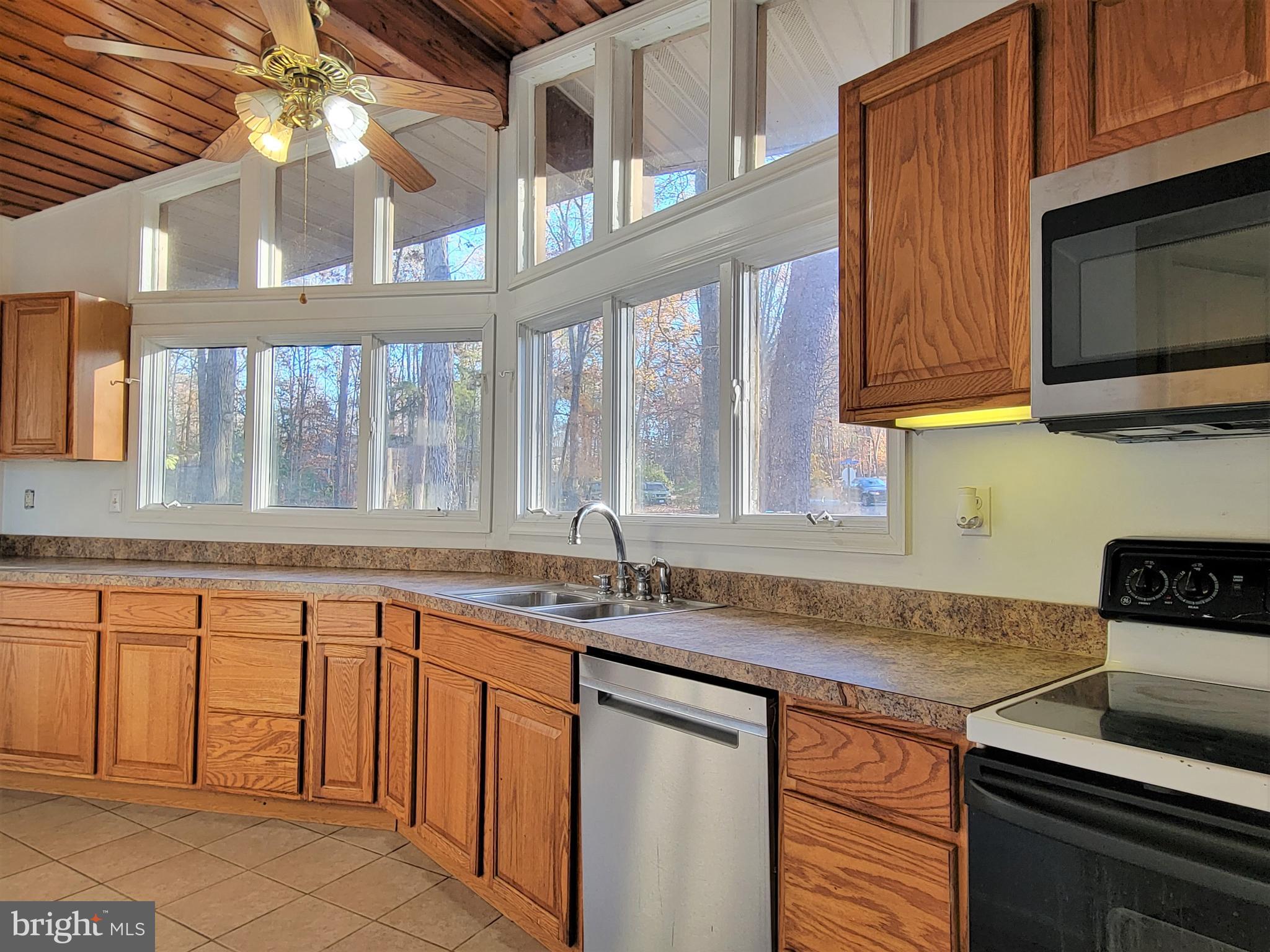 LAKE LAND OR - Residential