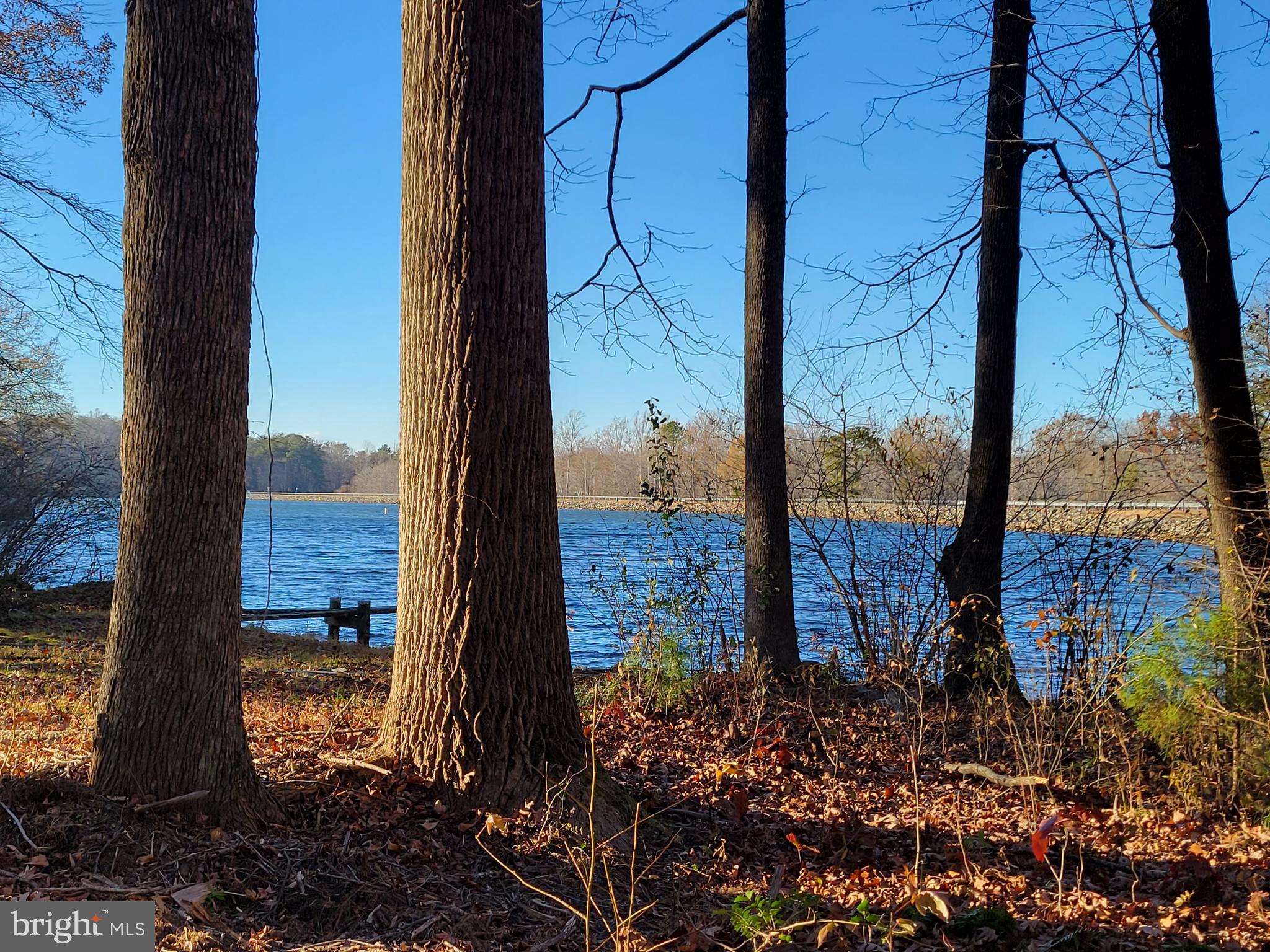 LAKE LAND OR - Residential