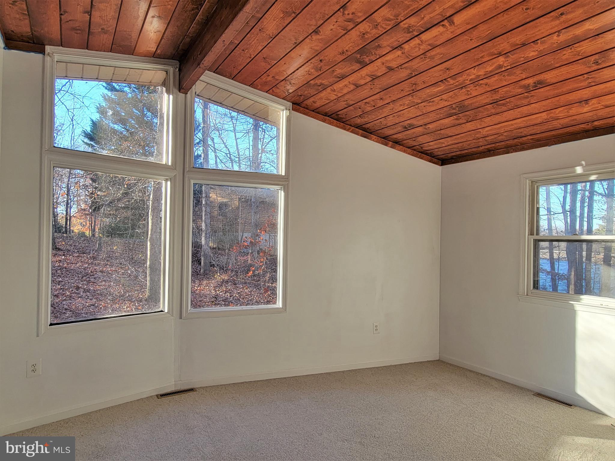 LAKE LAND OR - Residential