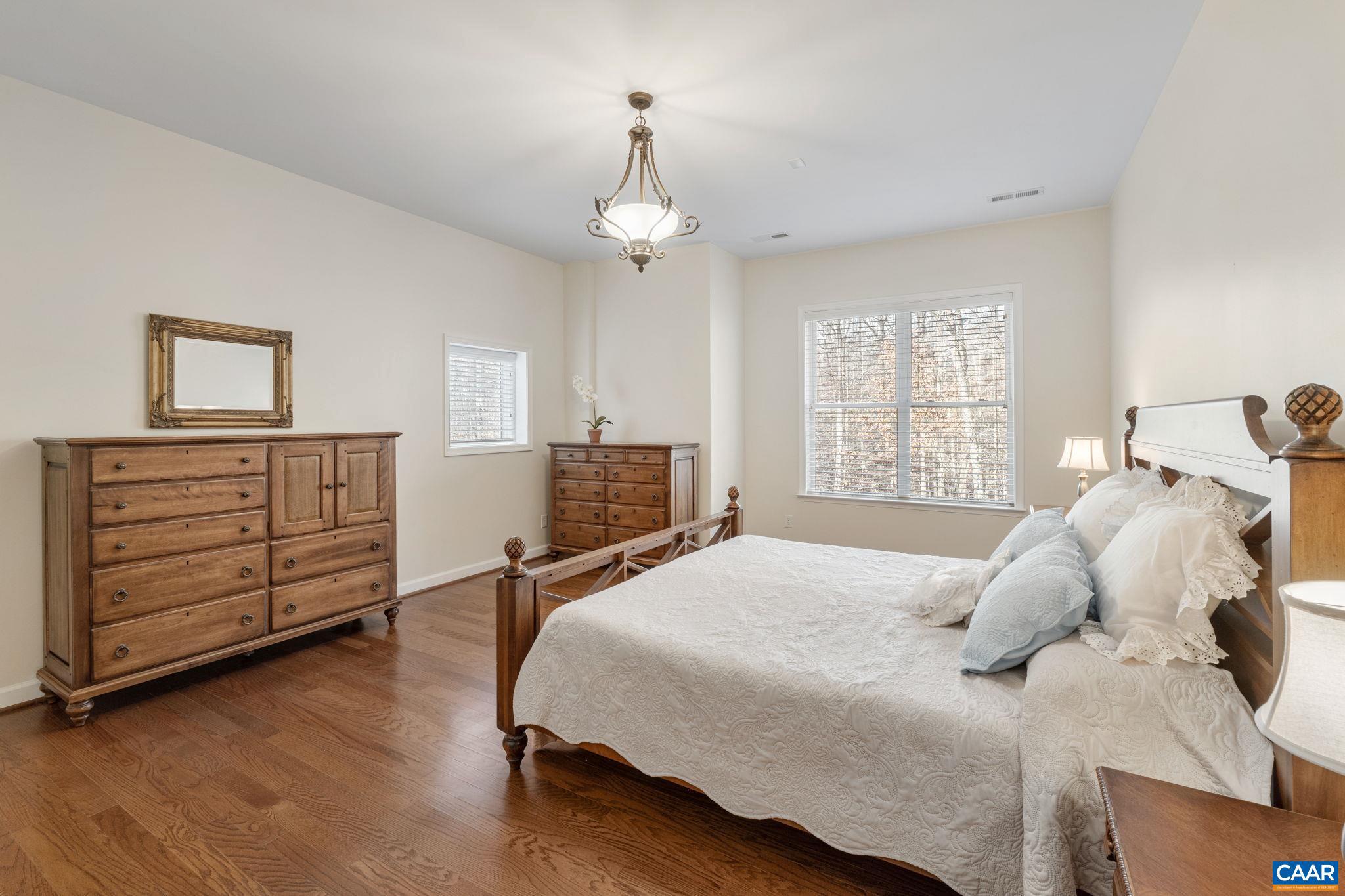 SPRING CREEK - Residential