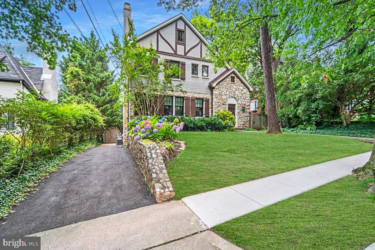 CHEVY CHASE TERRACE - Residential