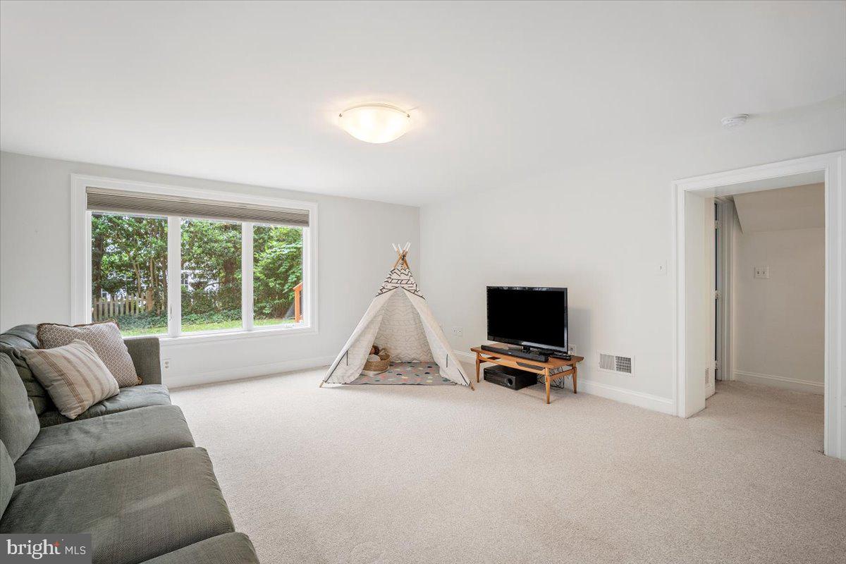 CHEVY CHASE TERRACE - Residential