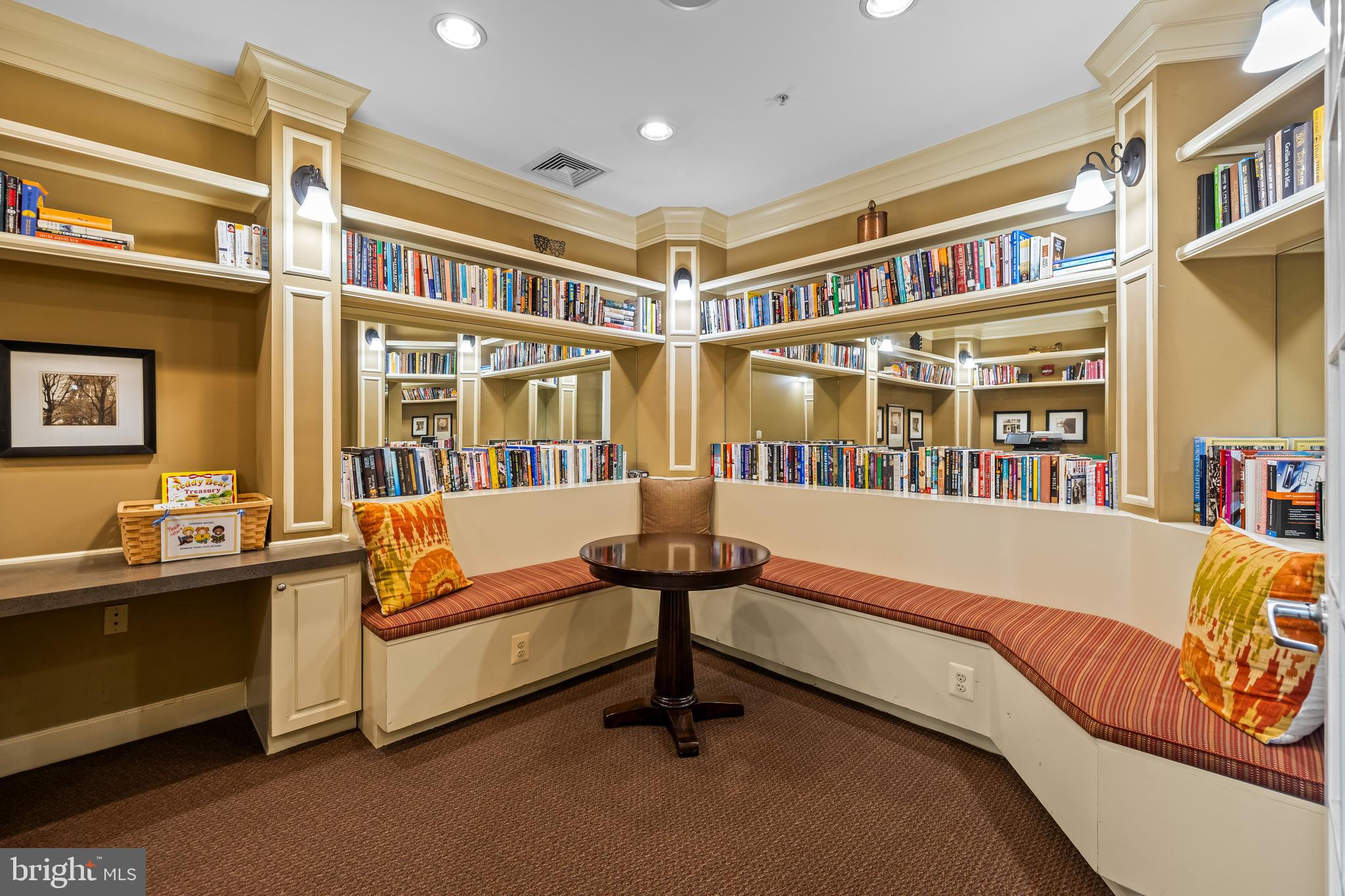 HIGH VIEW AT HUNT VALLEY - Residential