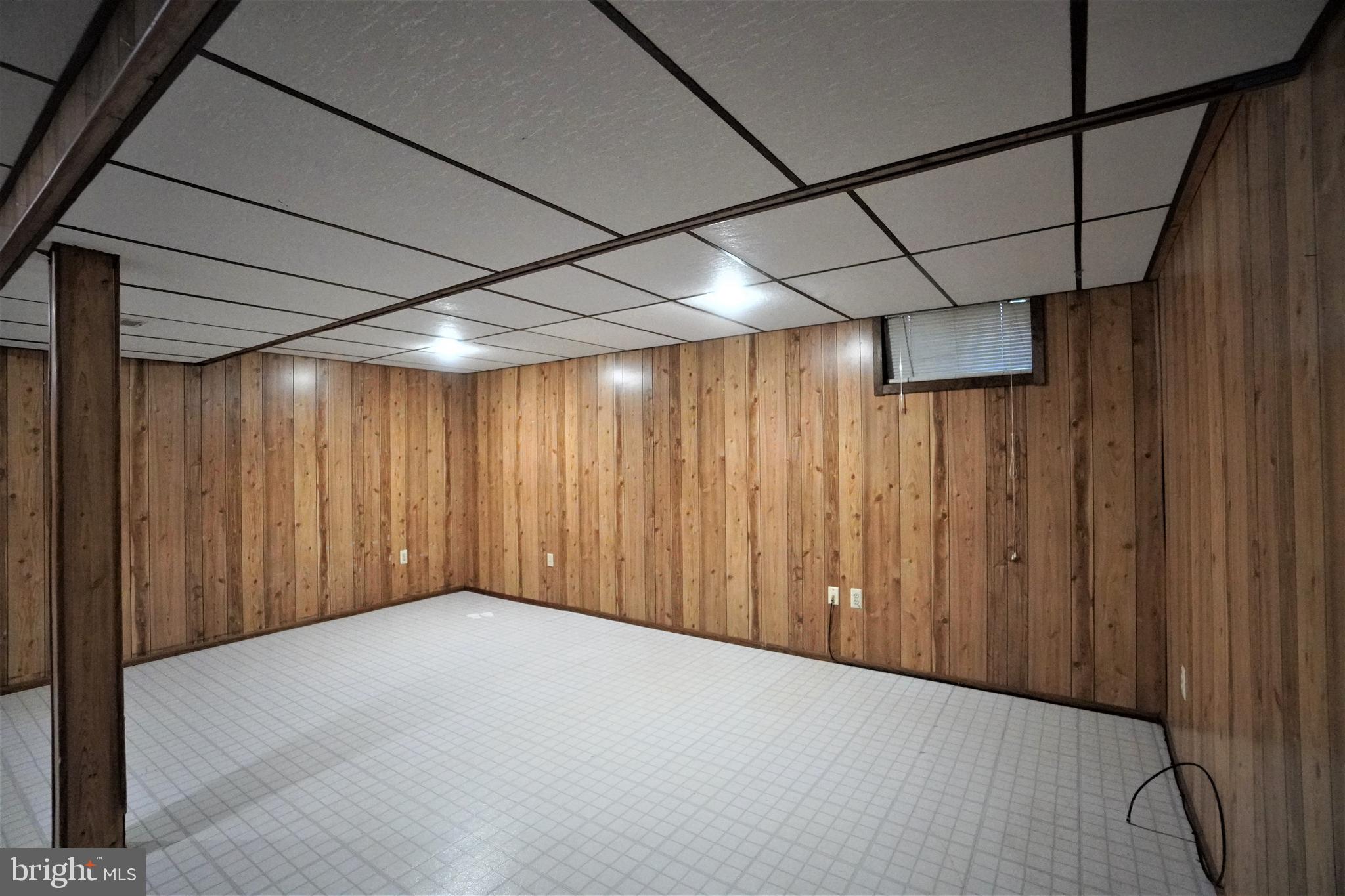 THE HIGHLANDS - Residential Lease