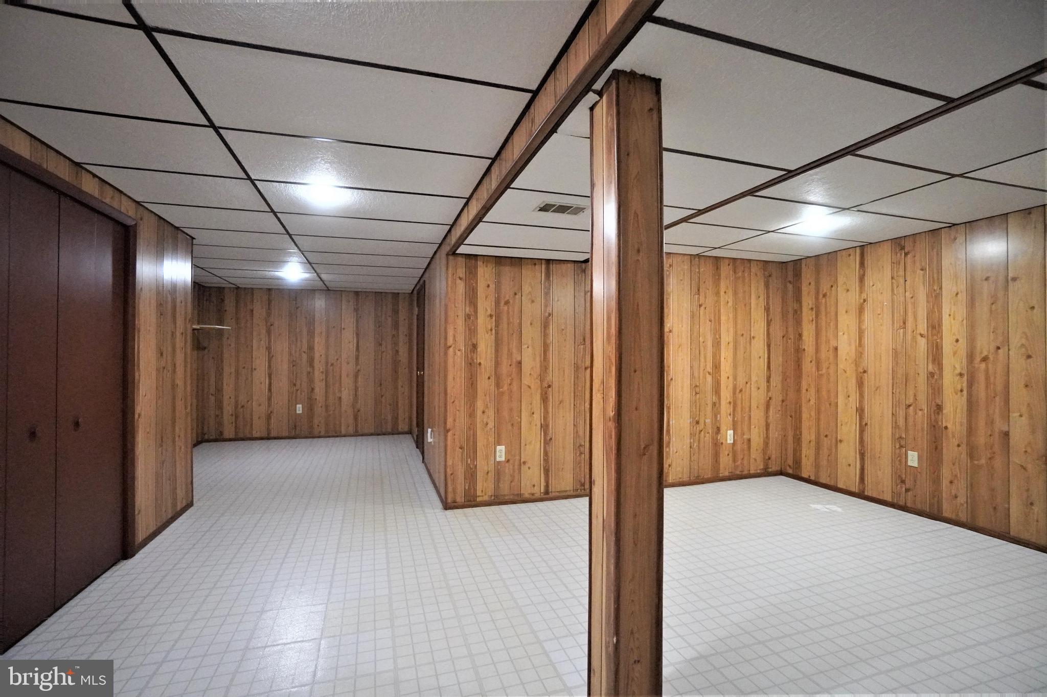 THE HIGHLANDS - Residential Lease