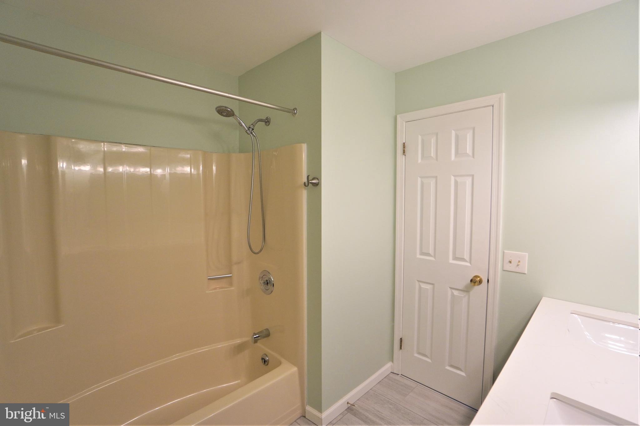 THE HIGHLANDS - Residential Lease