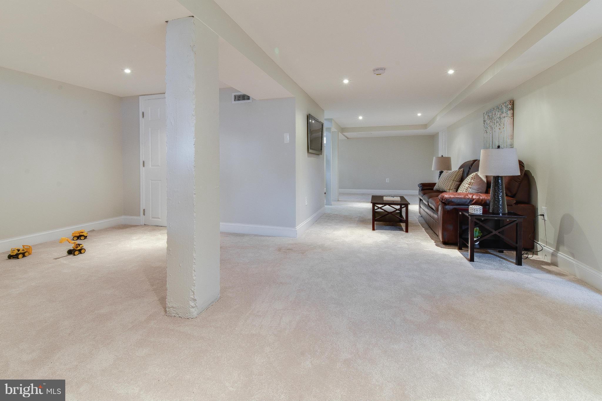 PINE TERRACE - Residential