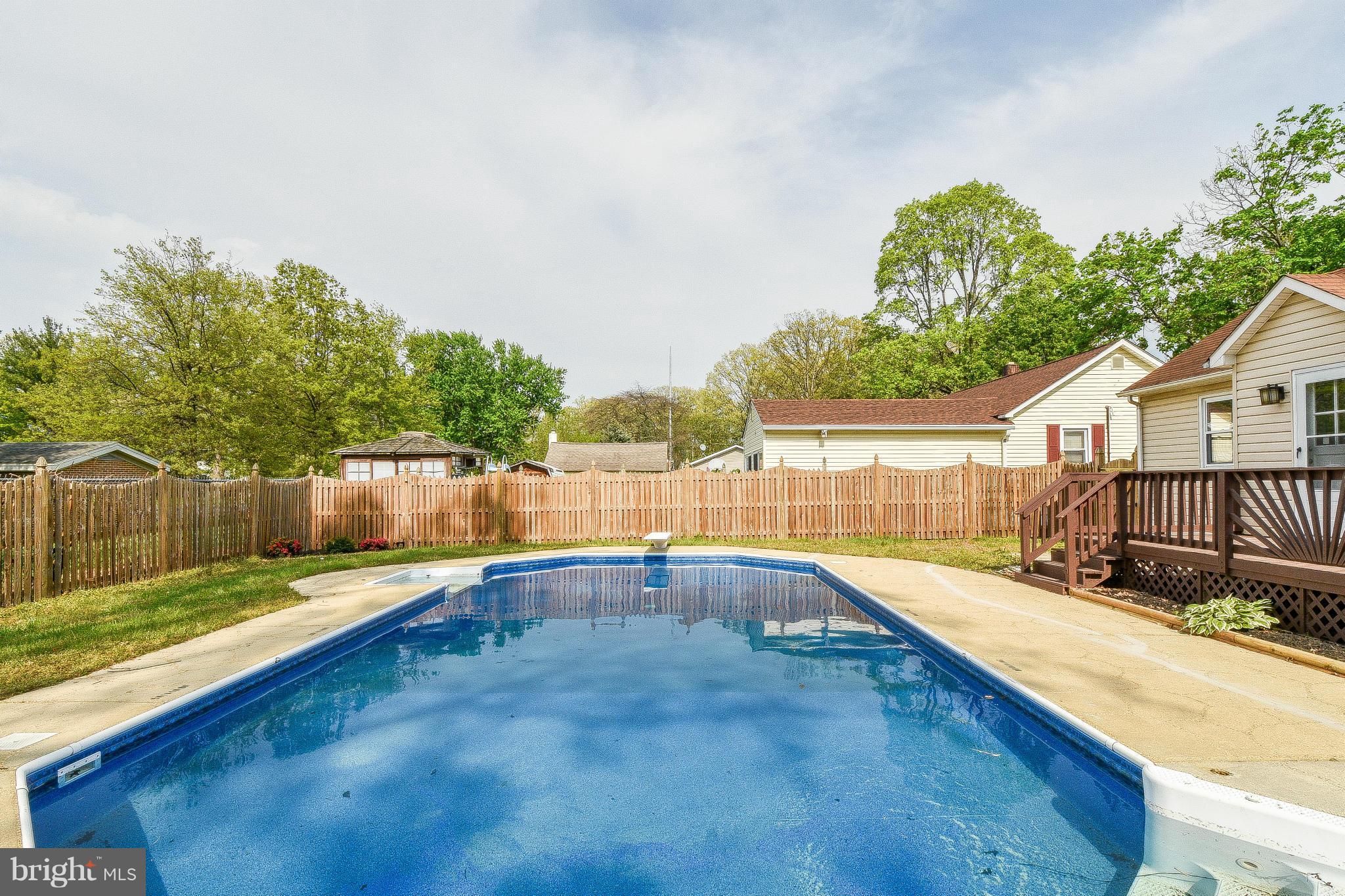 PINE TERRACE - Residential