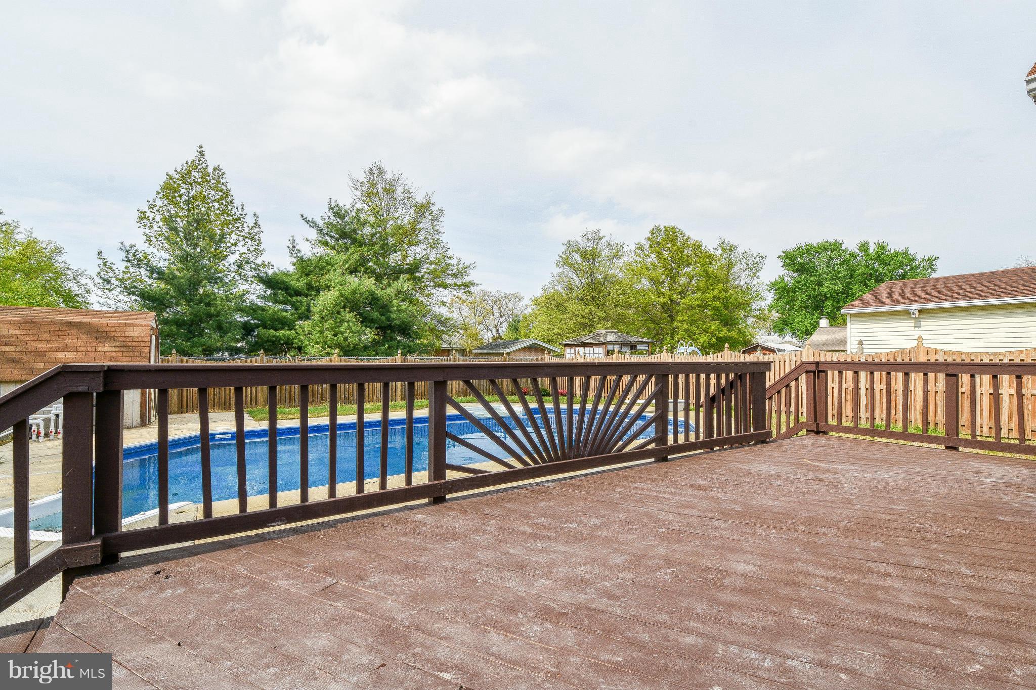 PINE TERRACE - Residential