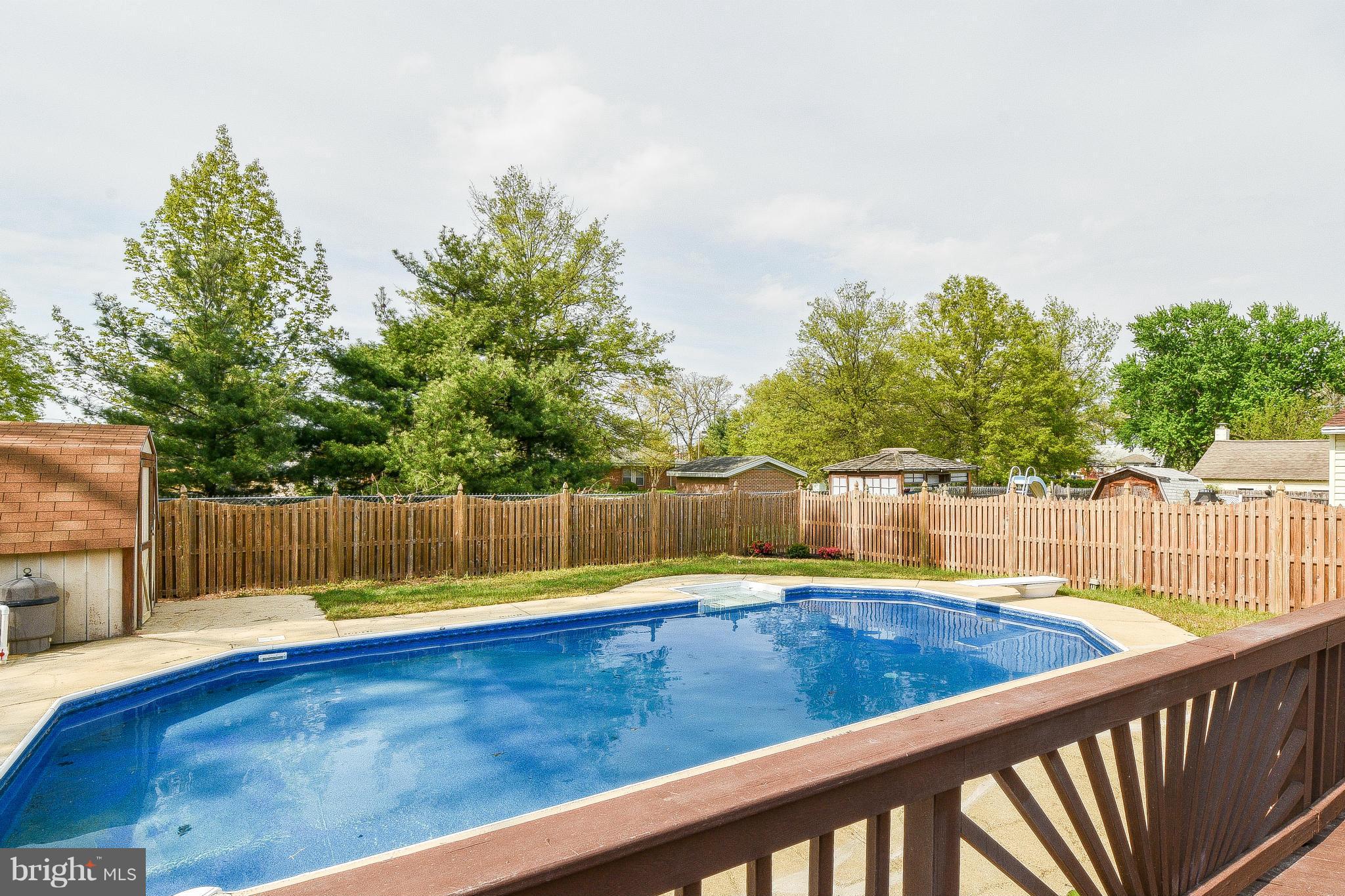 PINE TERRACE - Residential