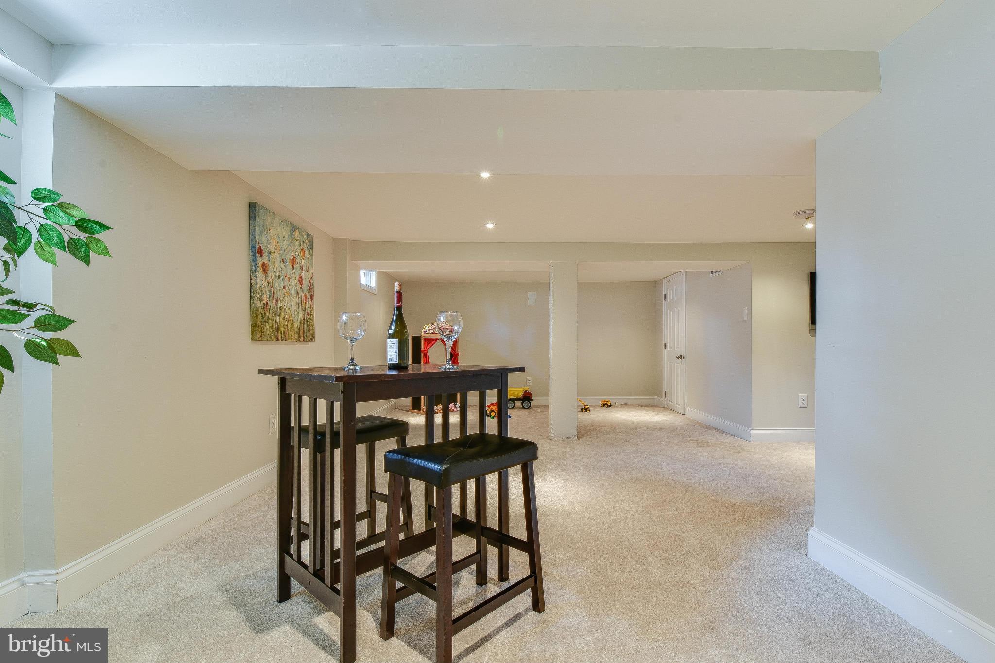 PINE TERRACE - Residential