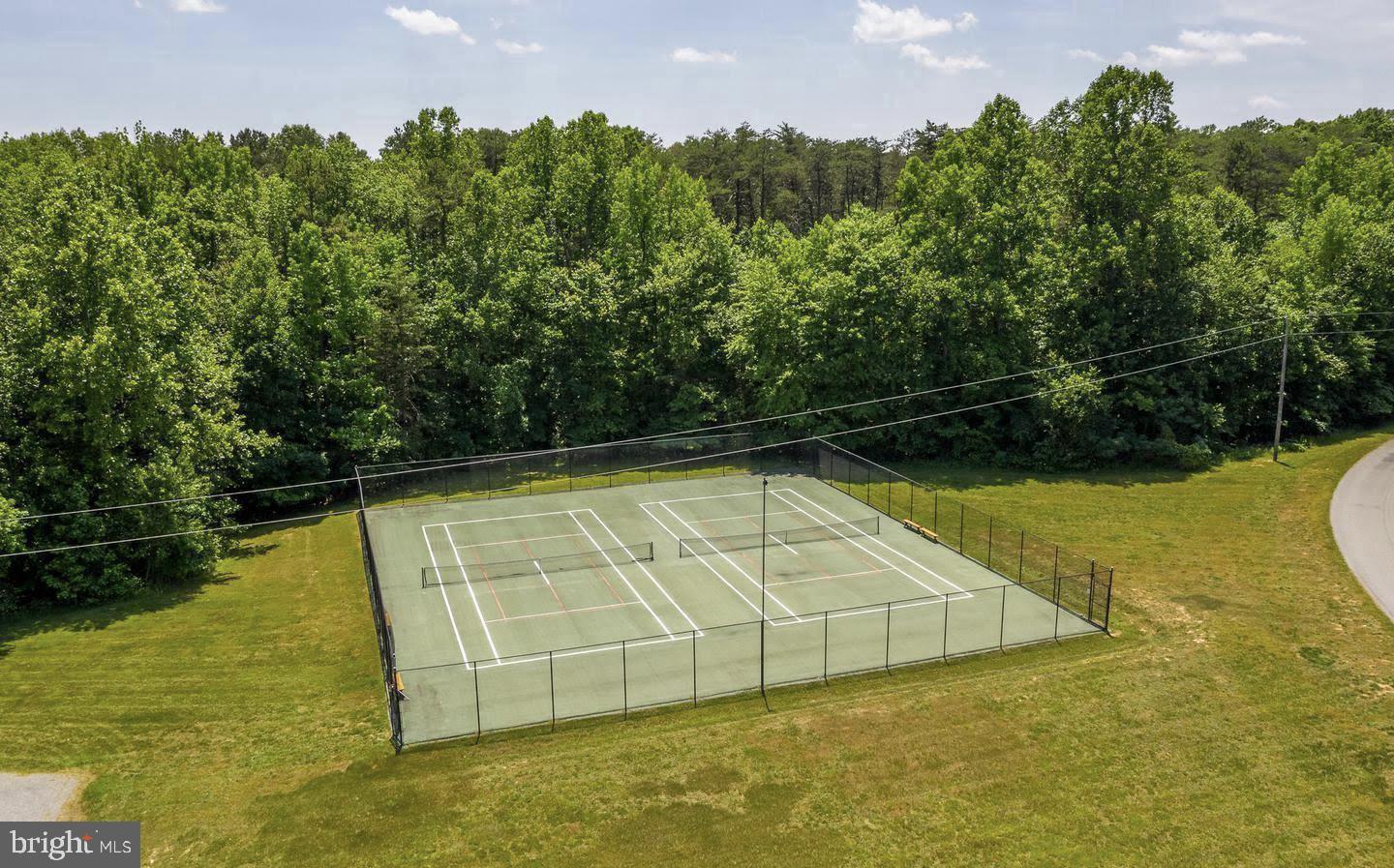 WINDWOOD COVES - Residential