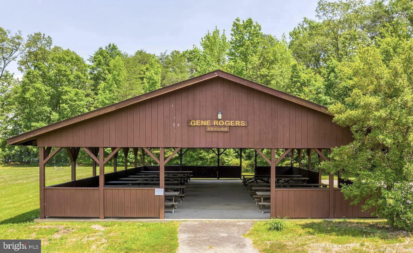 WINDWOOD COVES - Residential