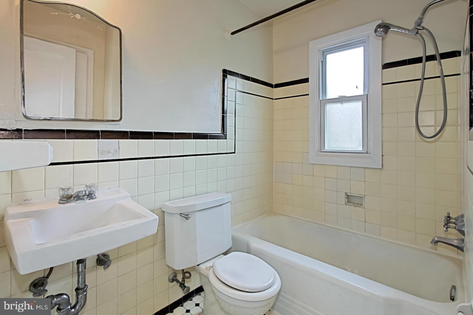 AURORA HILLS - Residential Lease