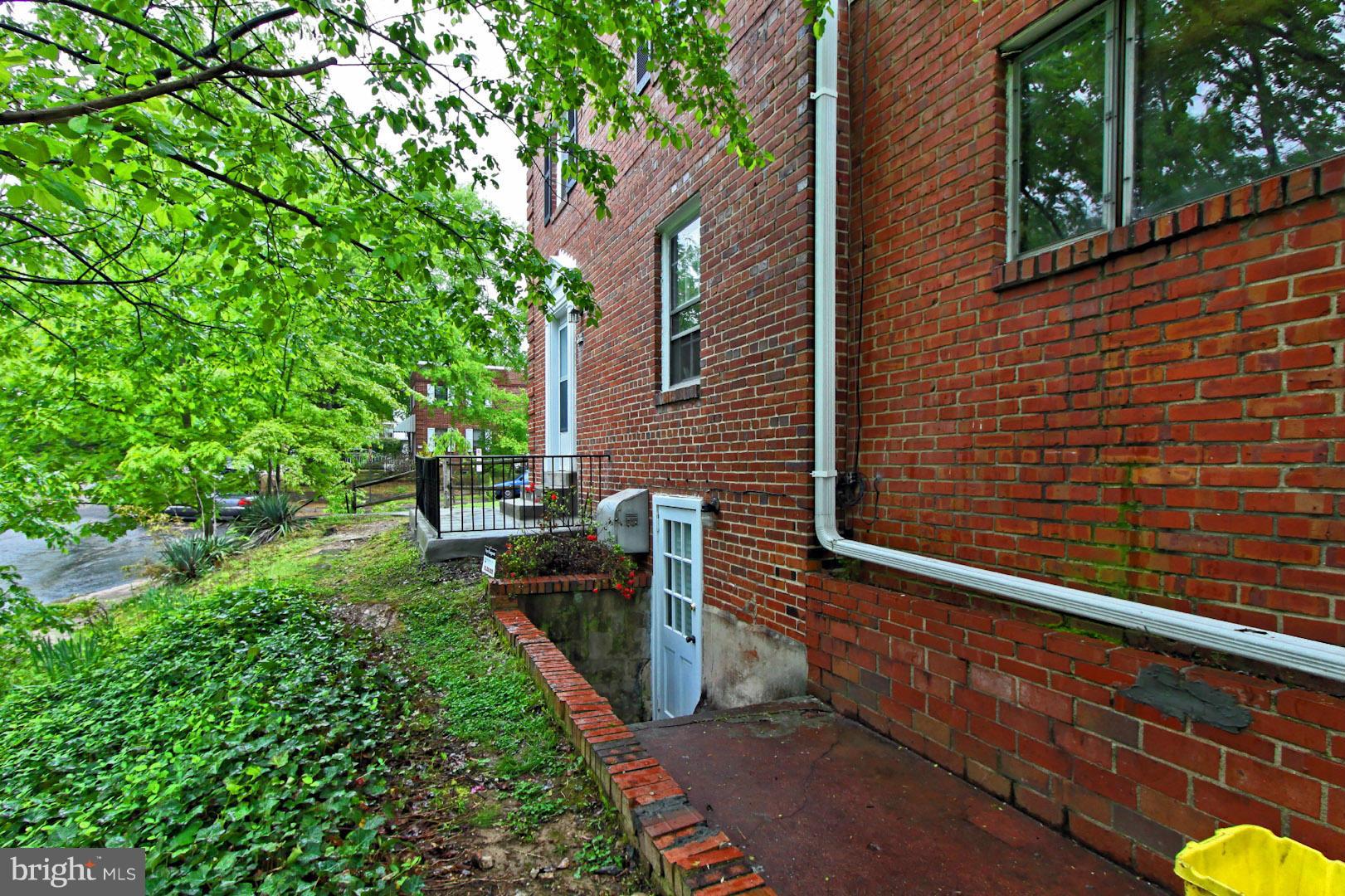 AURORA HILLS - Residential Lease