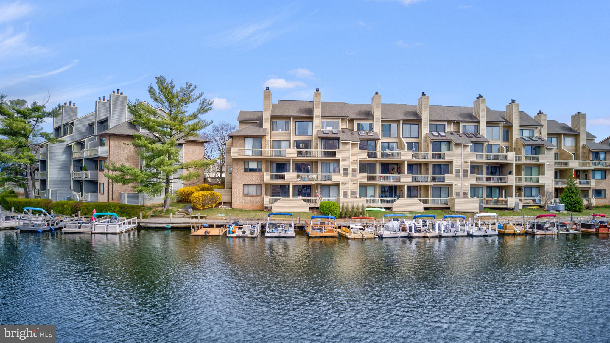 HARBOR POINT - Residential