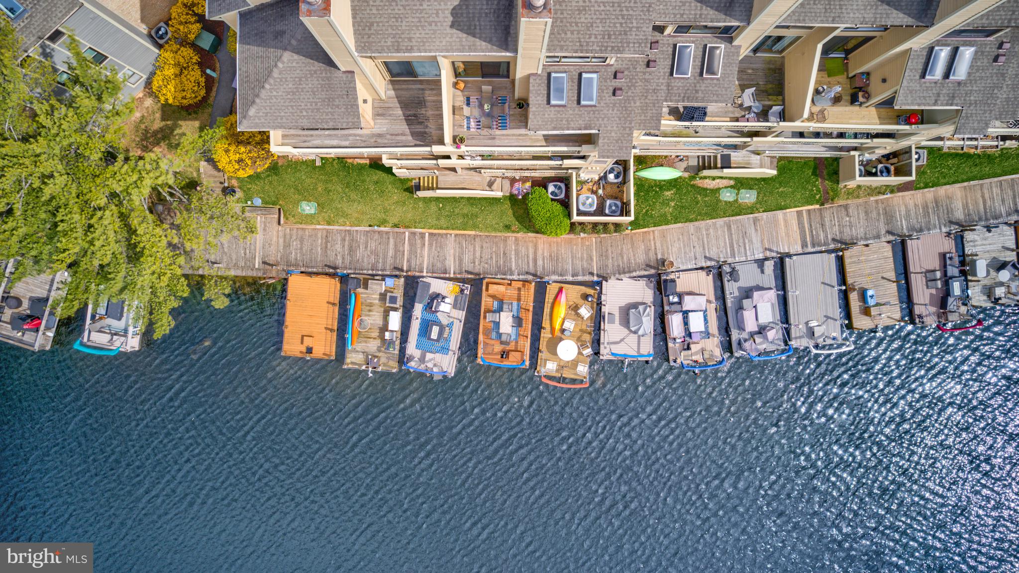 HARBOR POINT - Residential