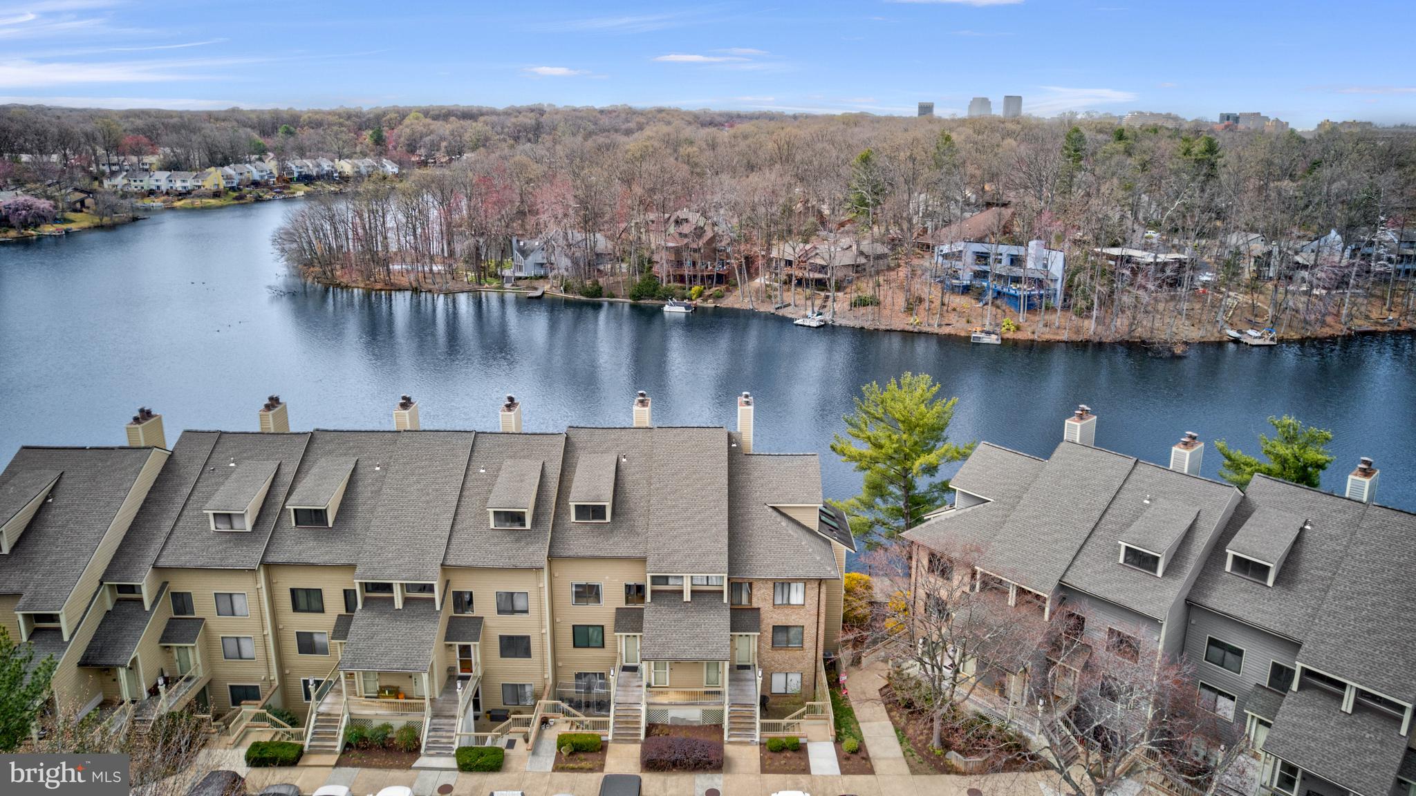 HARBOR POINT - Residential