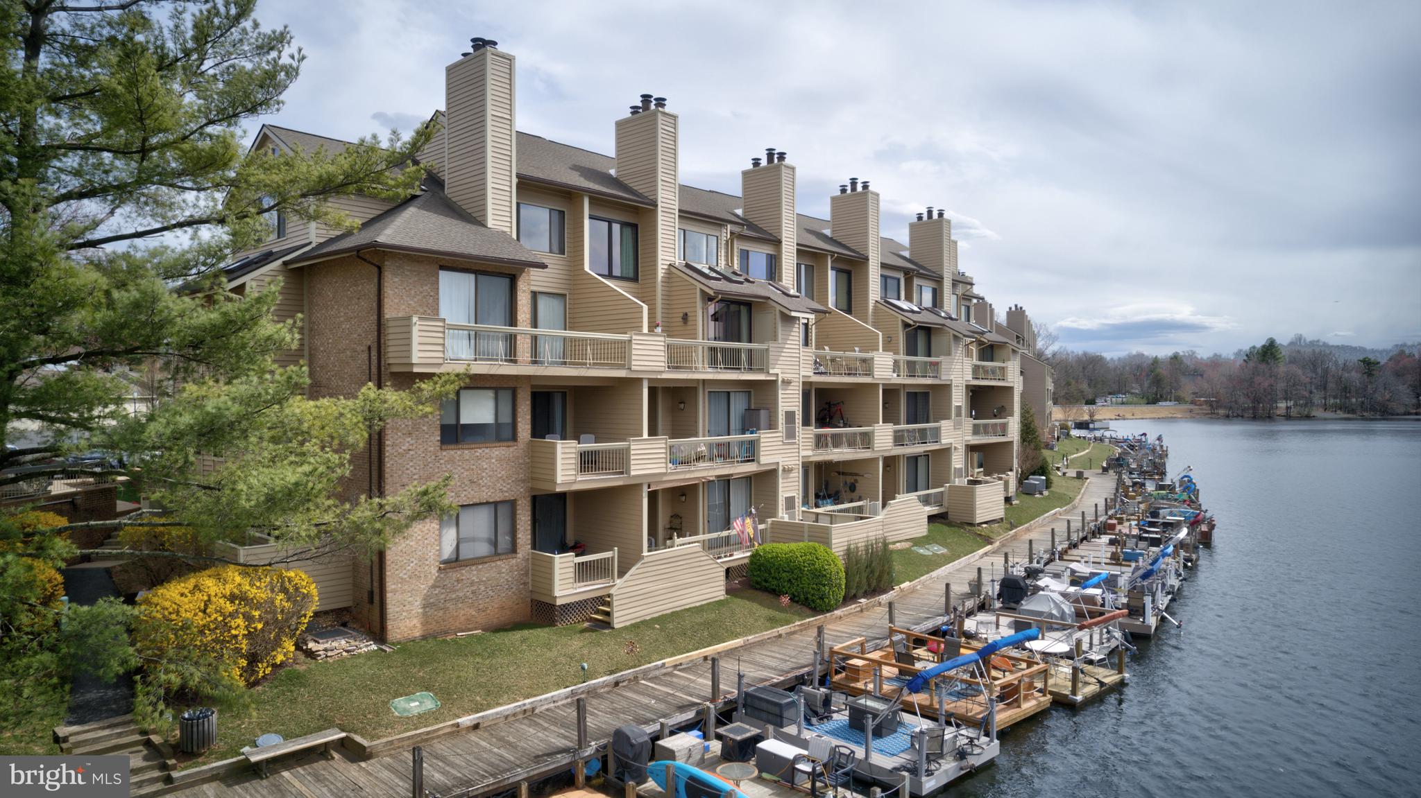 HARBOR POINT - Residential