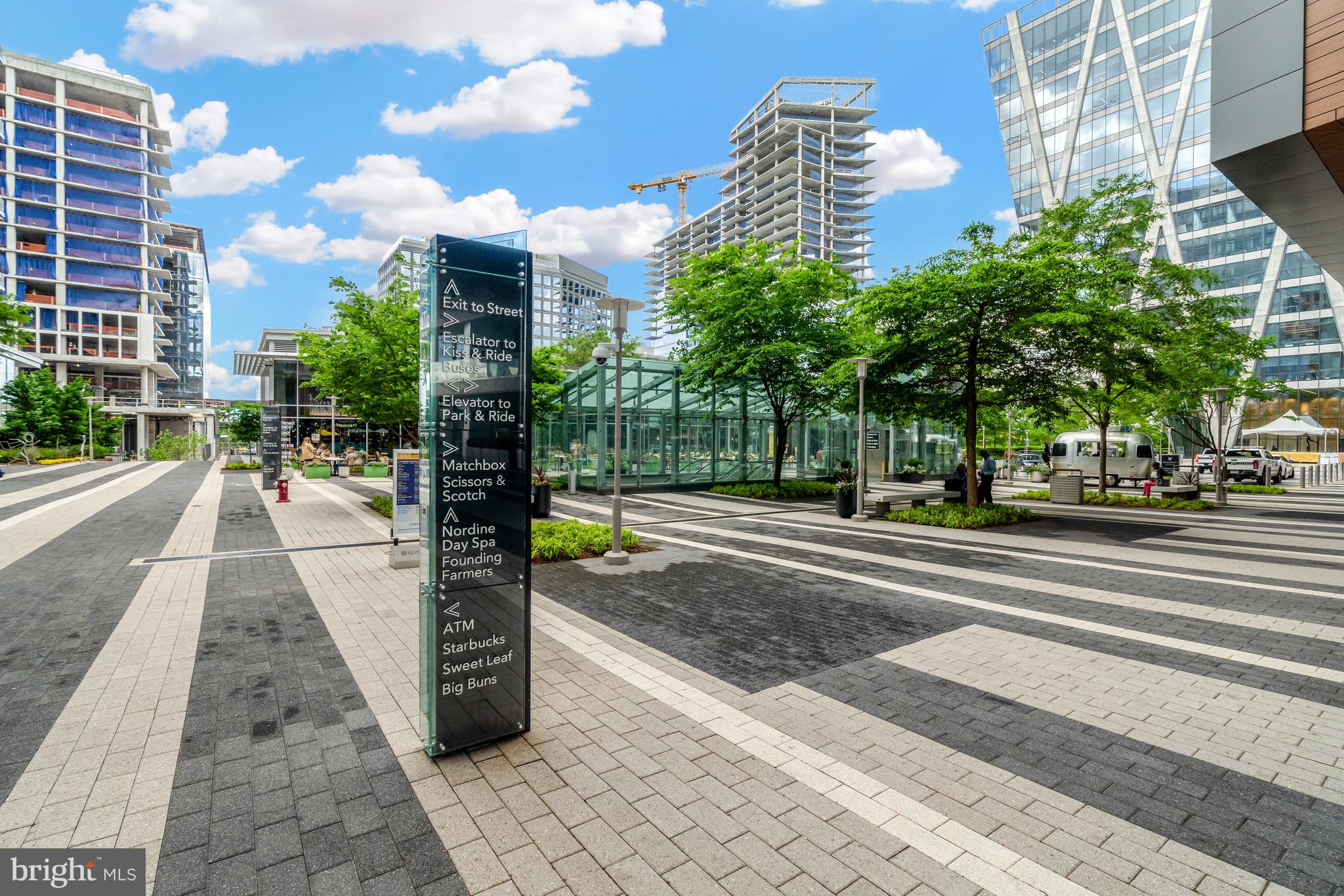 HARBOR POINT - Residential