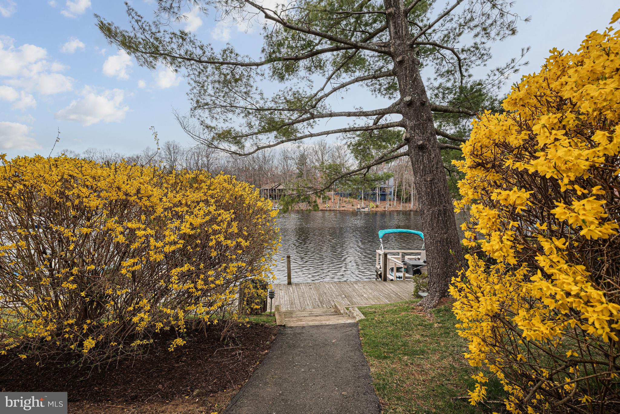 HARBOR POINT - Residential