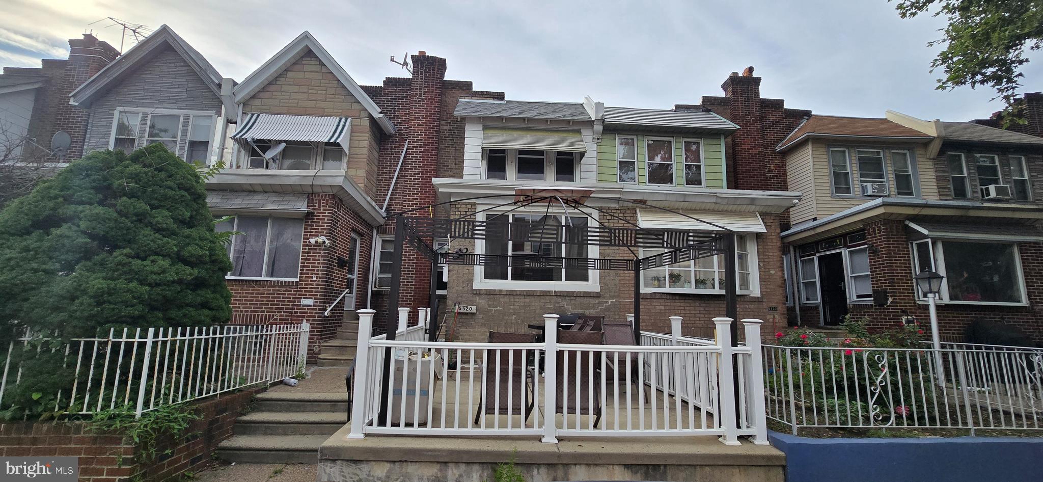 Available now! Charming 3-bedroom, 1-bath row home in Lawncrest featuring a cozy front porch, spacious living and dining areas, and a bright kitchen. Enjoy hardwood floors throughout and plenty of natural light. Convenient location close to schools, shopping, and public transportation. Don’t miss out—schedule your showing today!
*** Basement not included***