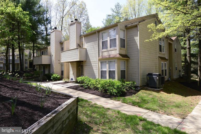 VILLAGE OF HICKORY RIDGE - Residential