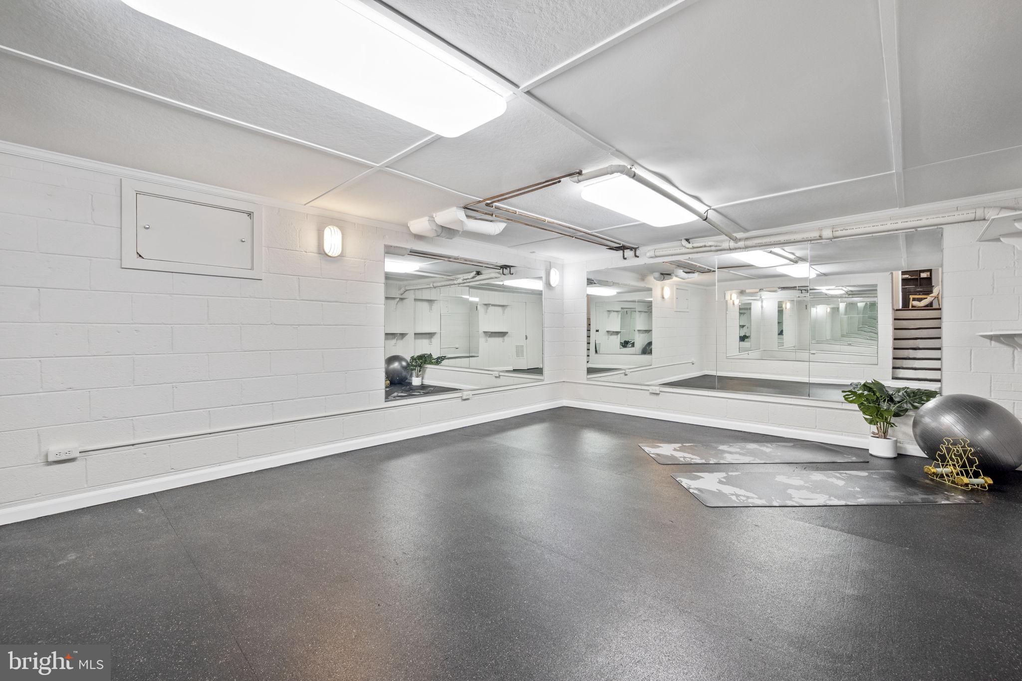 OAKWOOD KNOLLS - Residential