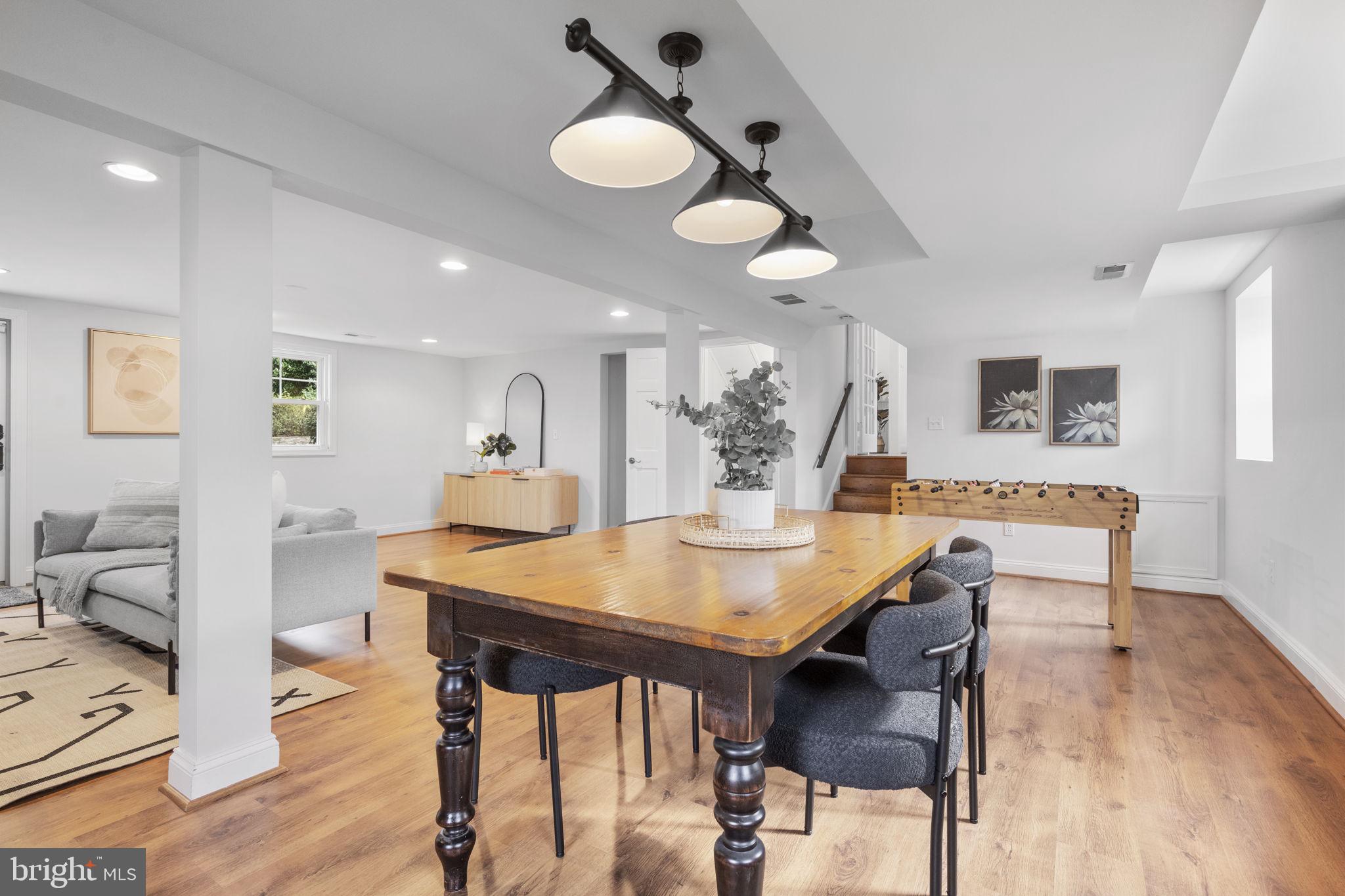 OAKWOOD KNOLLS - Residential