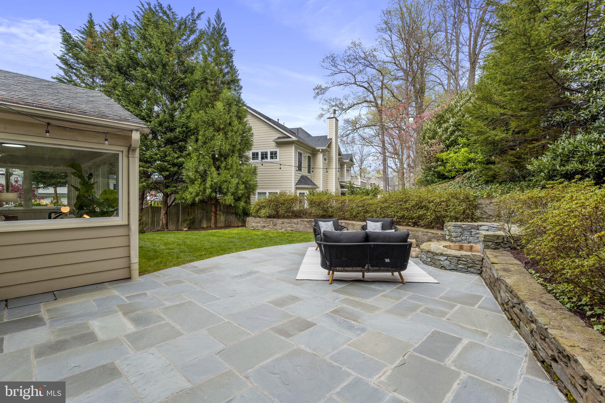 OAKWOOD KNOLLS - Residential