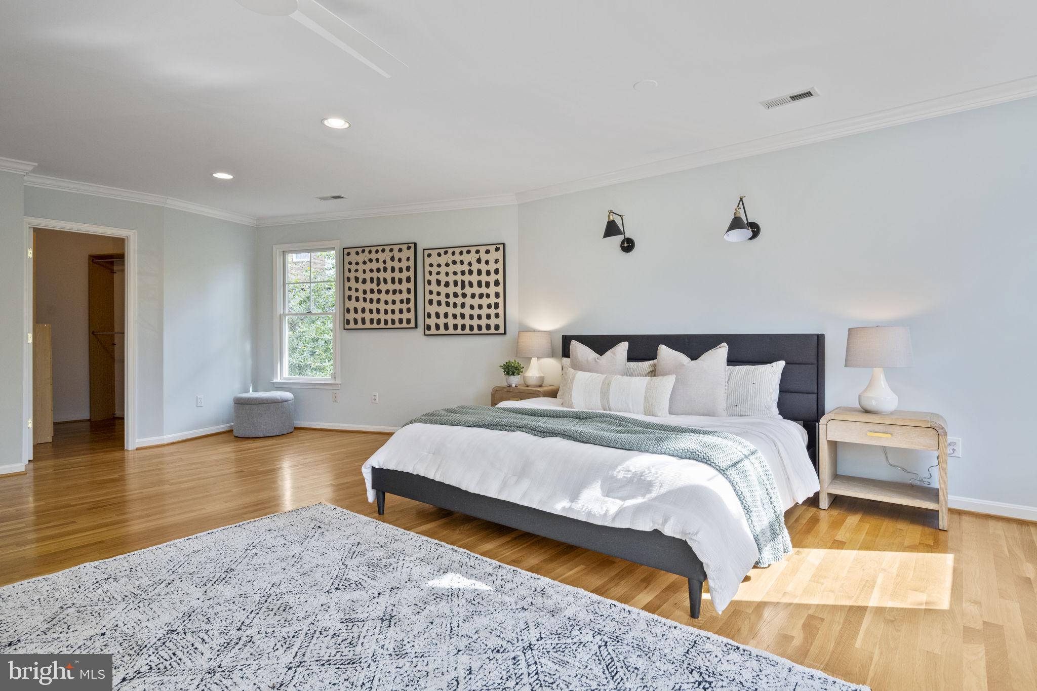 OAKWOOD KNOLLS - Residential