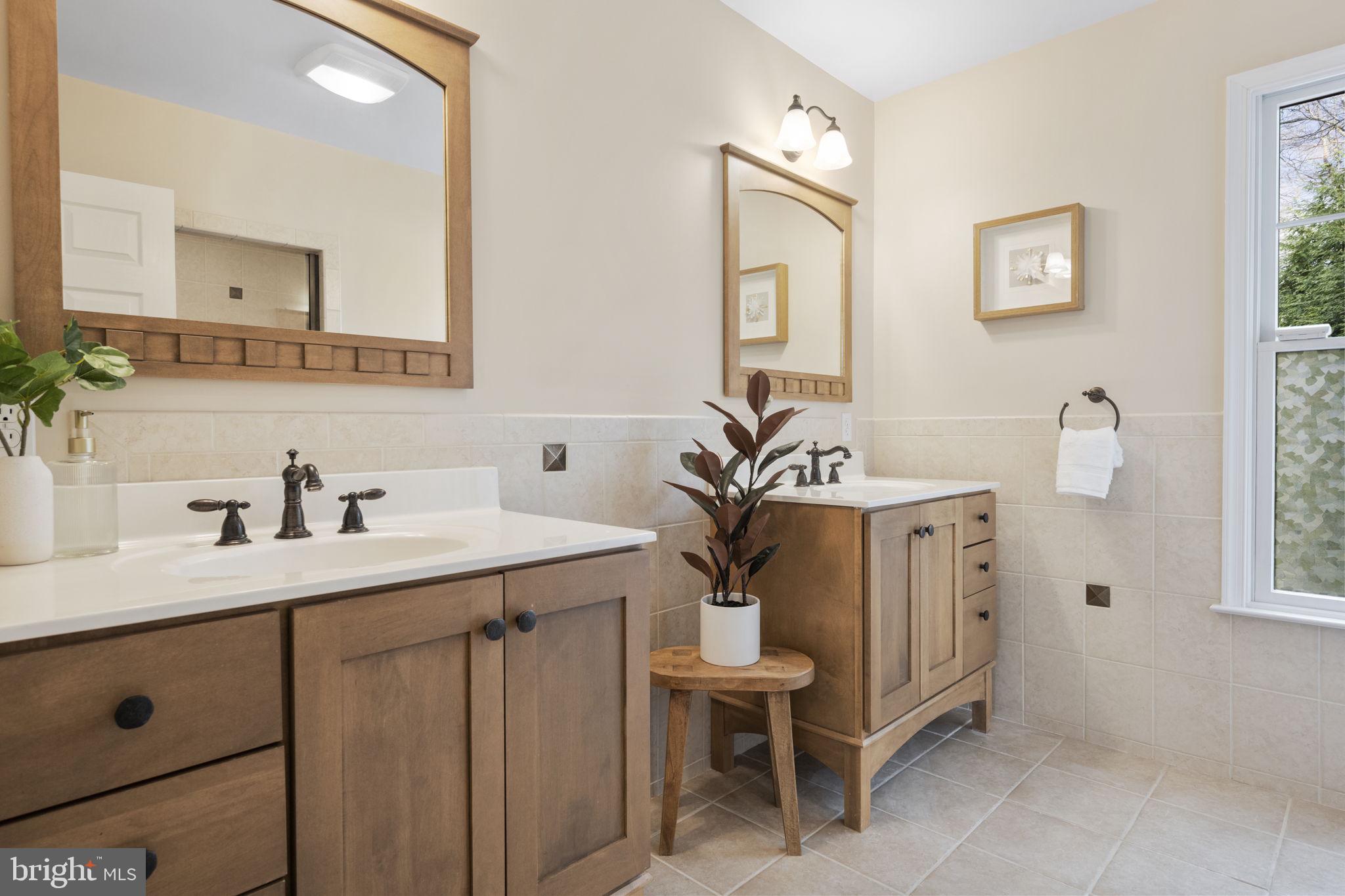 OAKWOOD KNOLLS - Residential