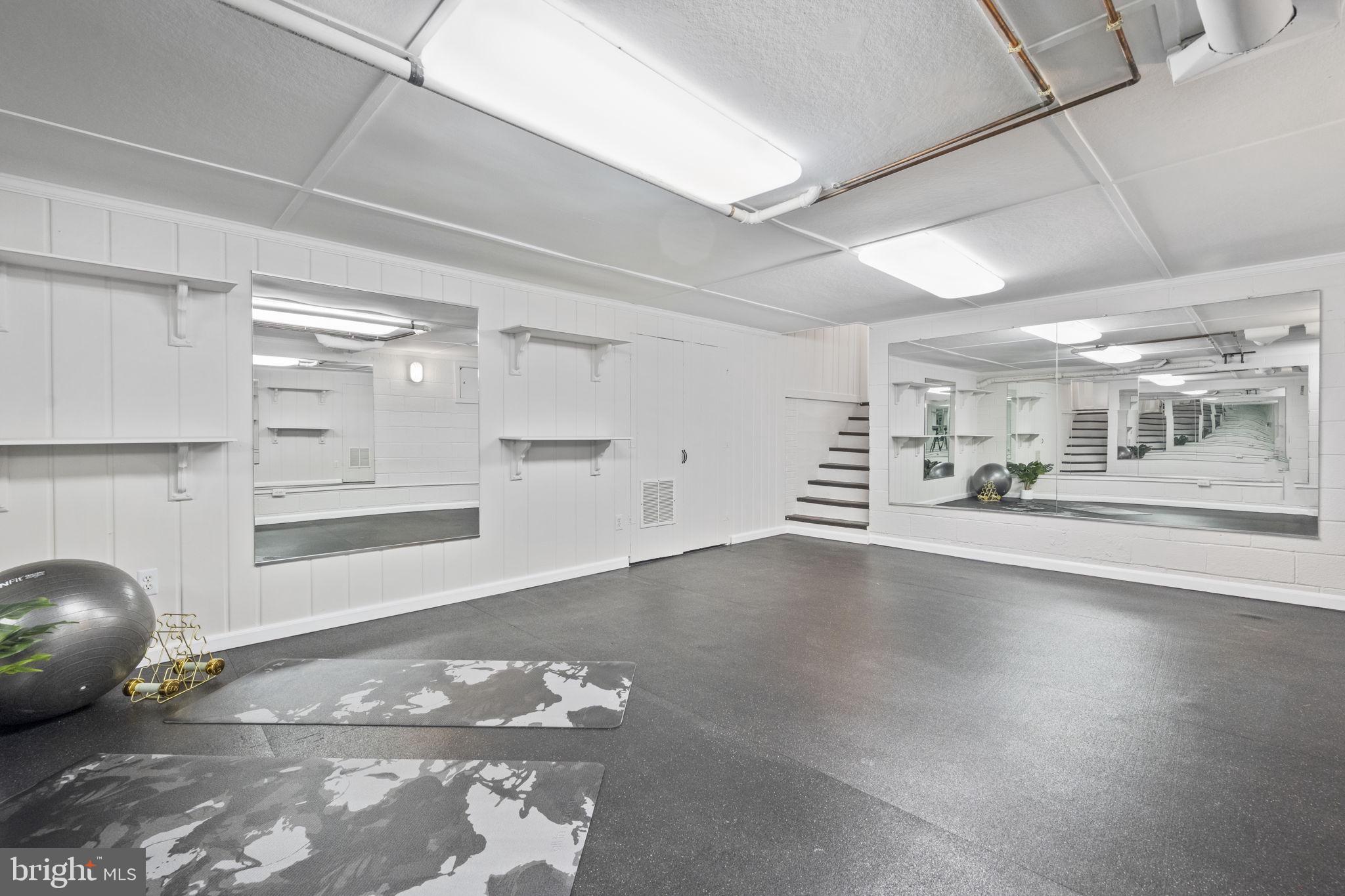 OAKWOOD KNOLLS - Residential