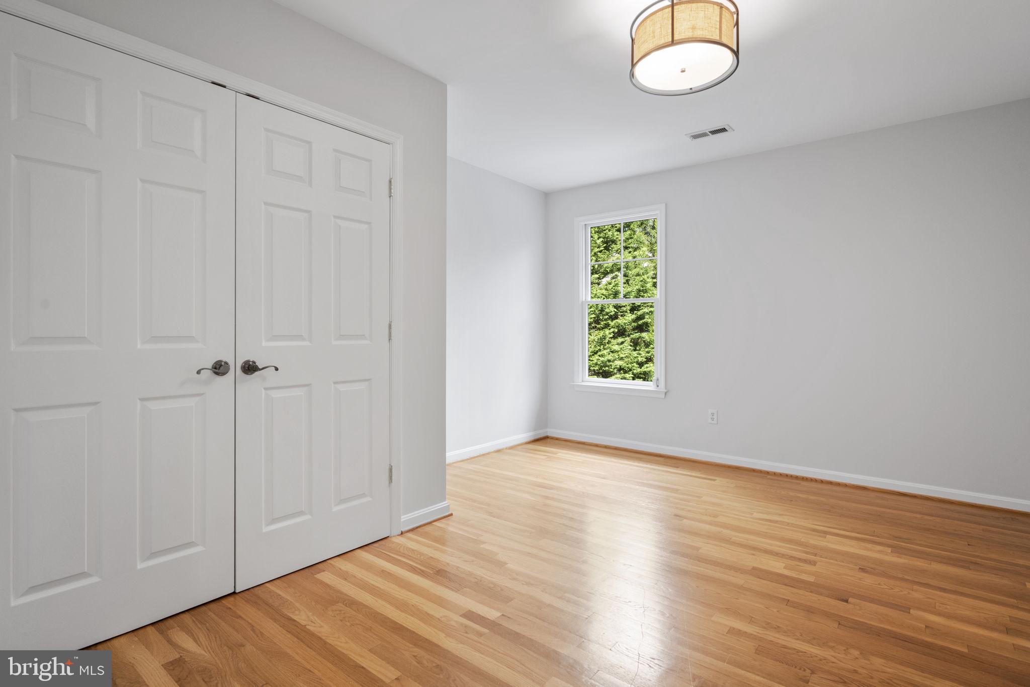 OAKWOOD KNOLLS - Residential