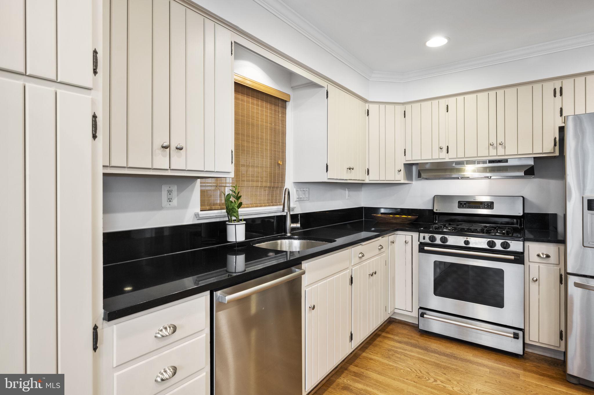 OAKWOOD KNOLLS - Residential