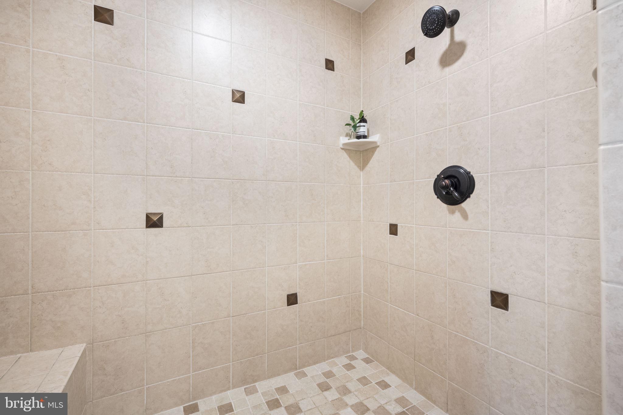 OAKWOOD KNOLLS - Residential