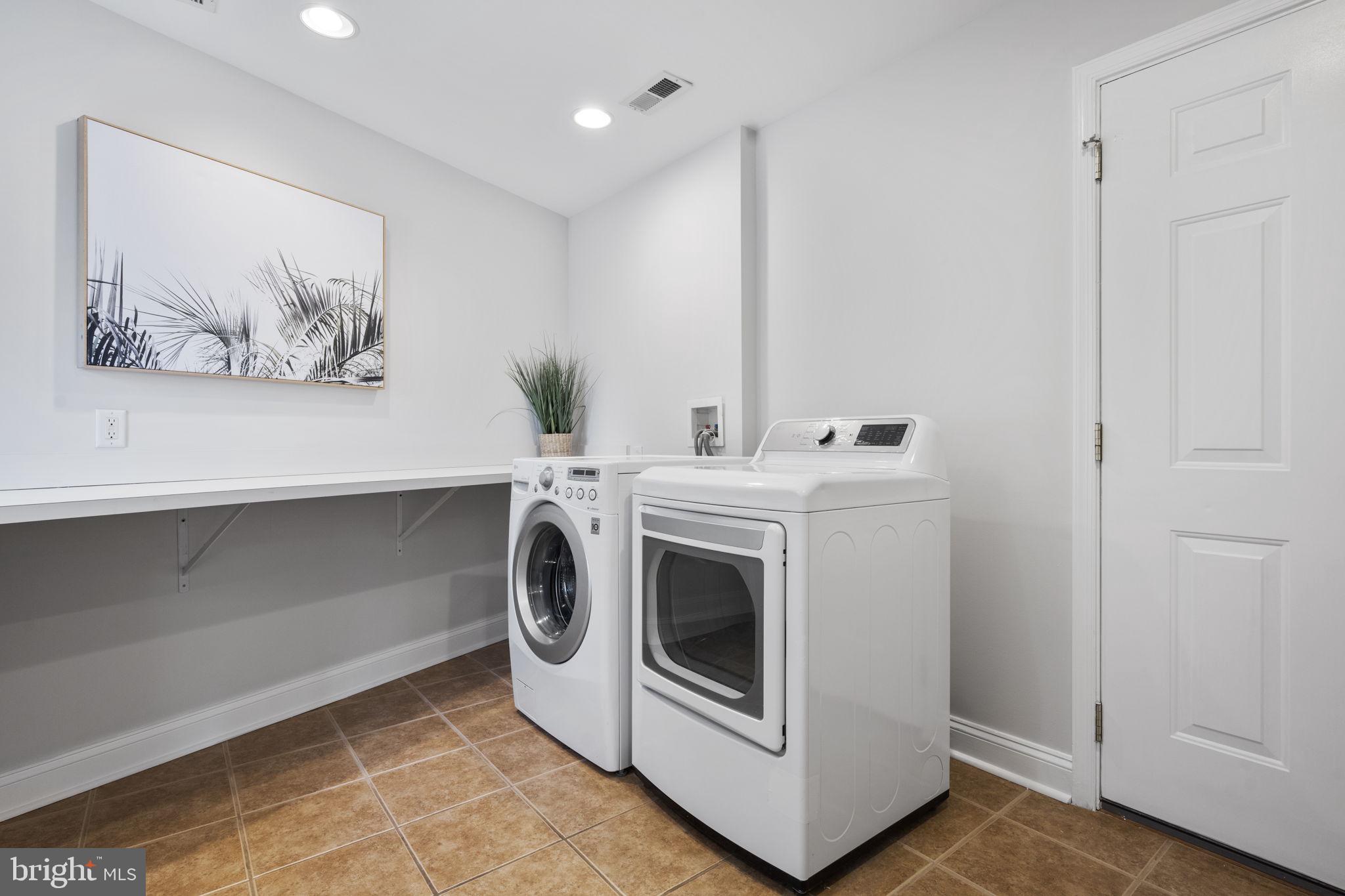 OAKWOOD KNOLLS - Residential