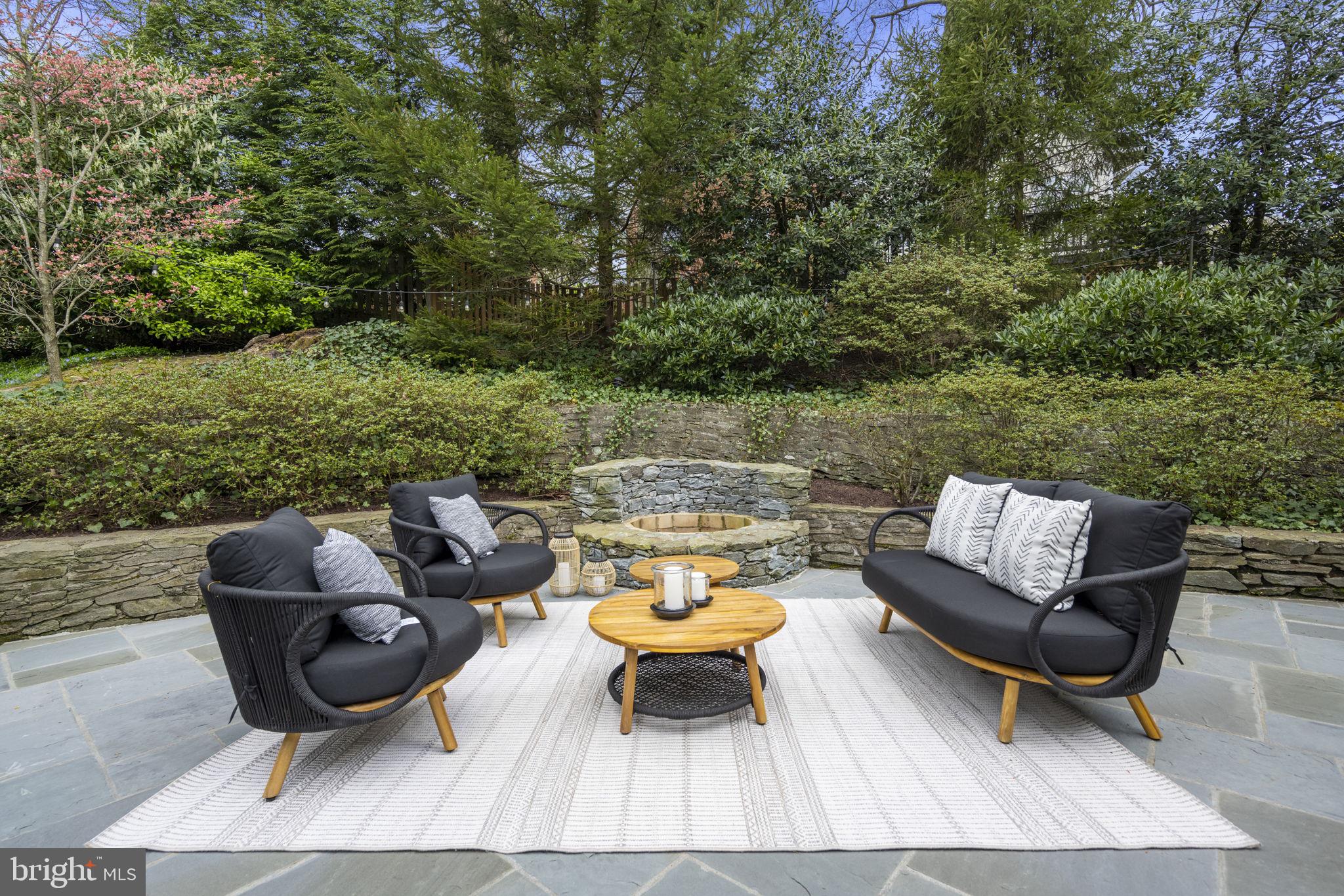 OAKWOOD KNOLLS - Residential