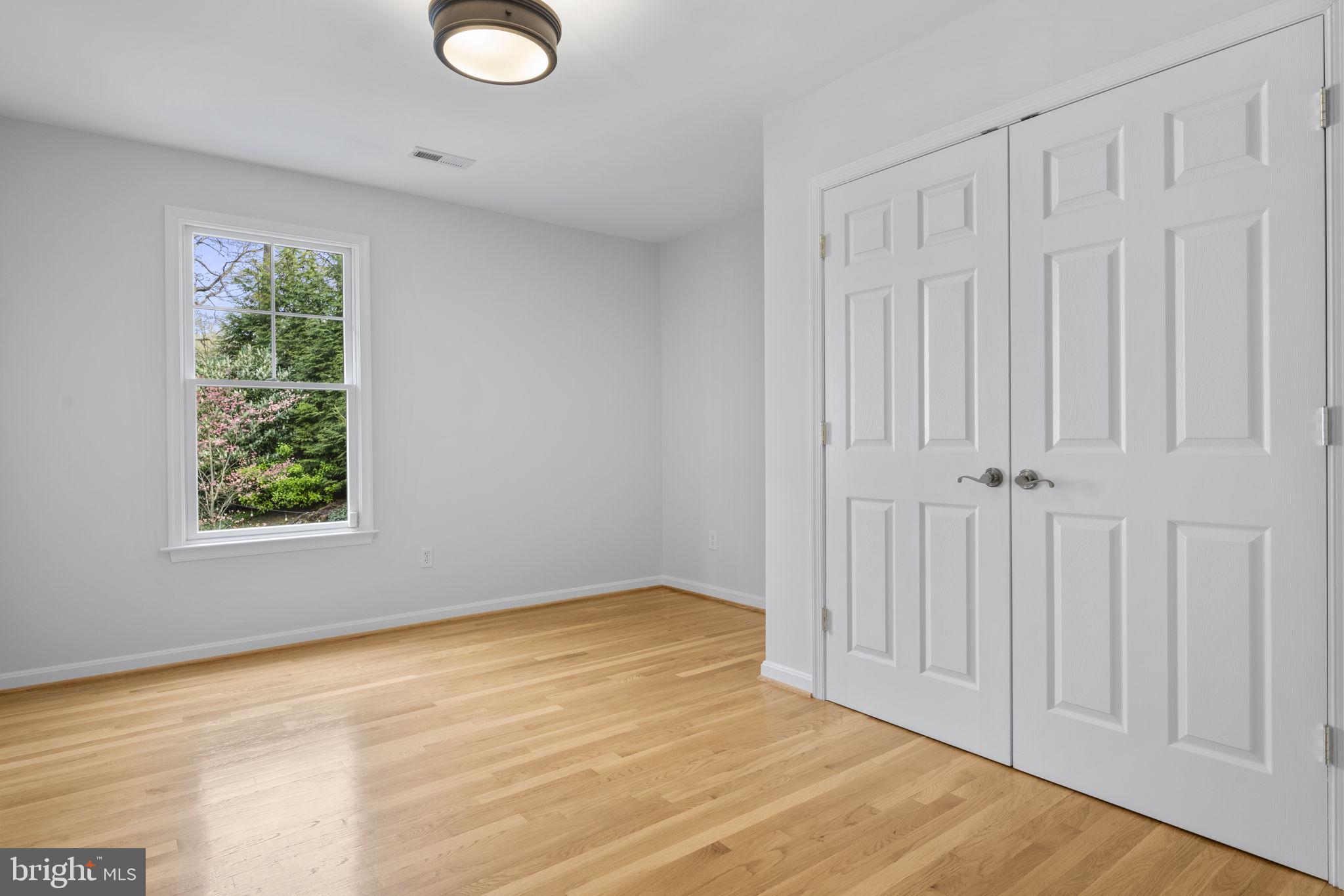 OAKWOOD KNOLLS - Residential